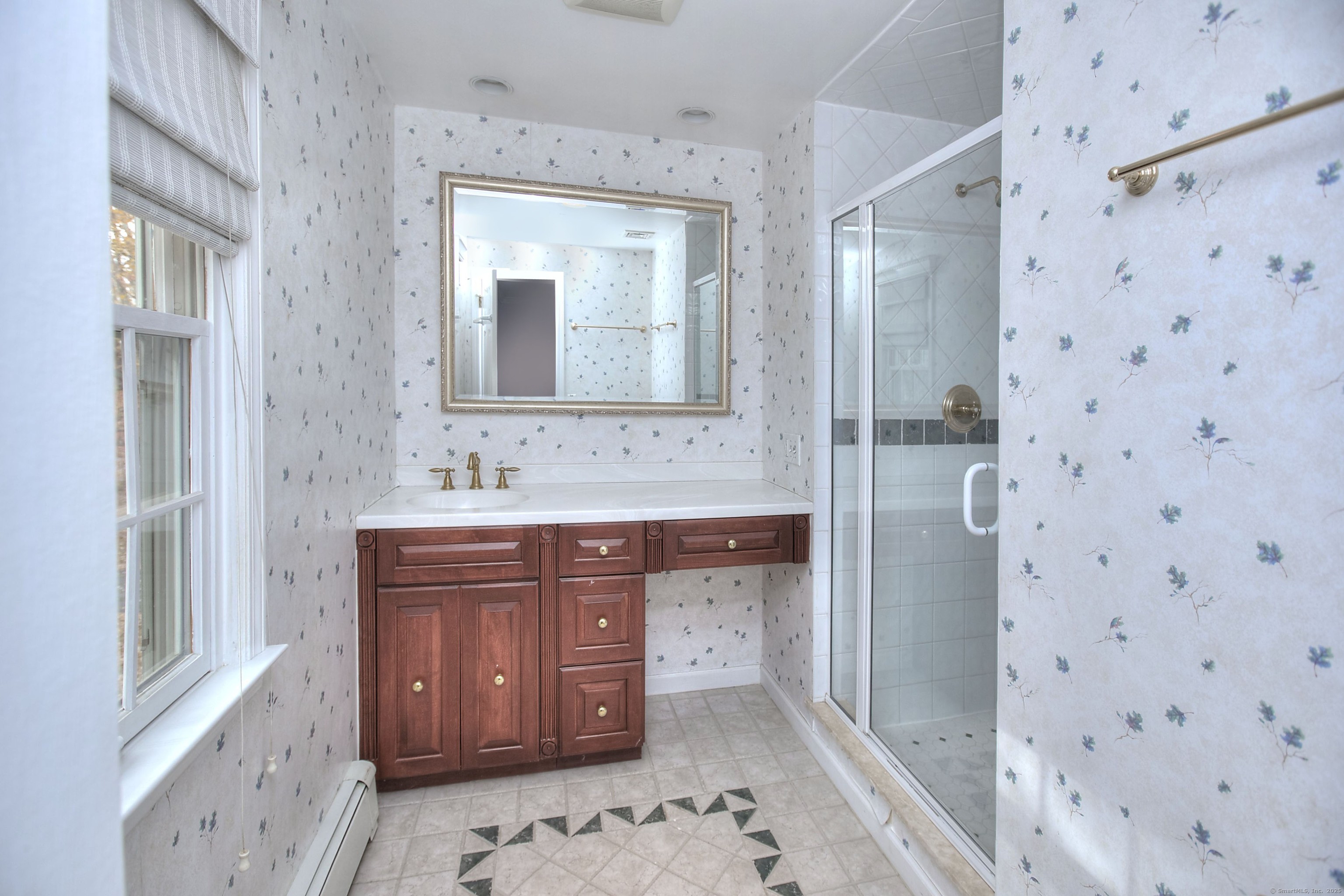 Westport, Connecticut, 06880, United States, 4 Bedrooms Bedrooms, ,3 BathroomsBathrooms,Residential,For Sale,1987489