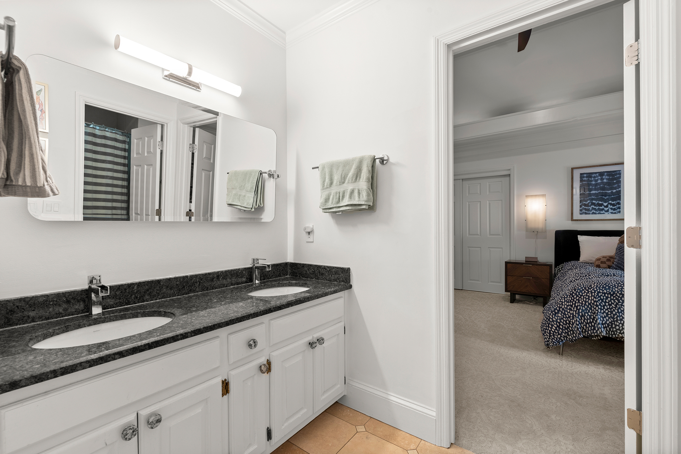  Move-in Ready Stunner in Highly Coveted Swim/Tennis Spalding Lake - 物件實景