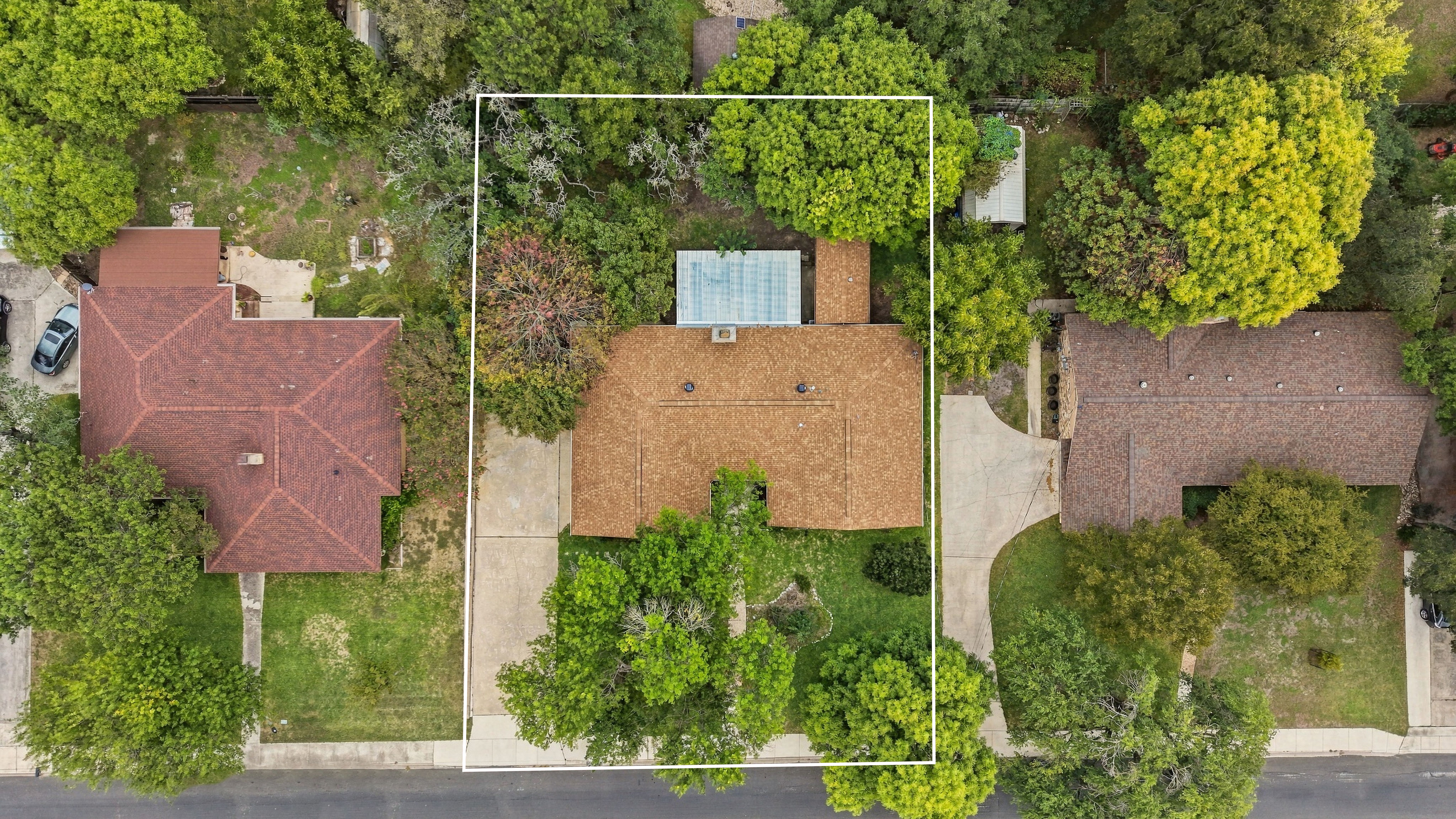  Spacious Living on .33 Acres - 物件實景