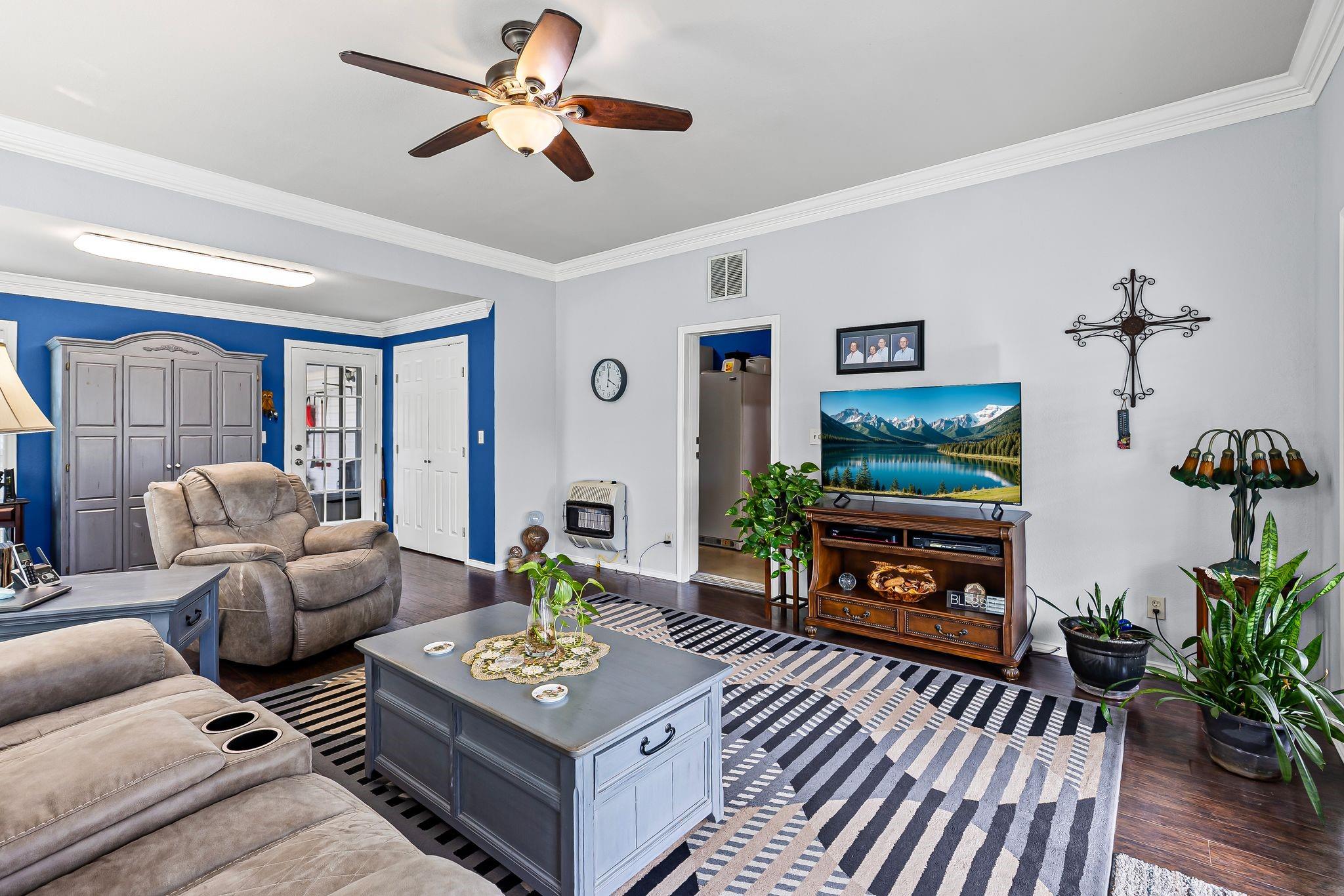 Campbell, Texas, 75422, United States, 4 Bedrooms Bedrooms, ,3 BathroomsBathrooms,Residential,For Sale,1983452