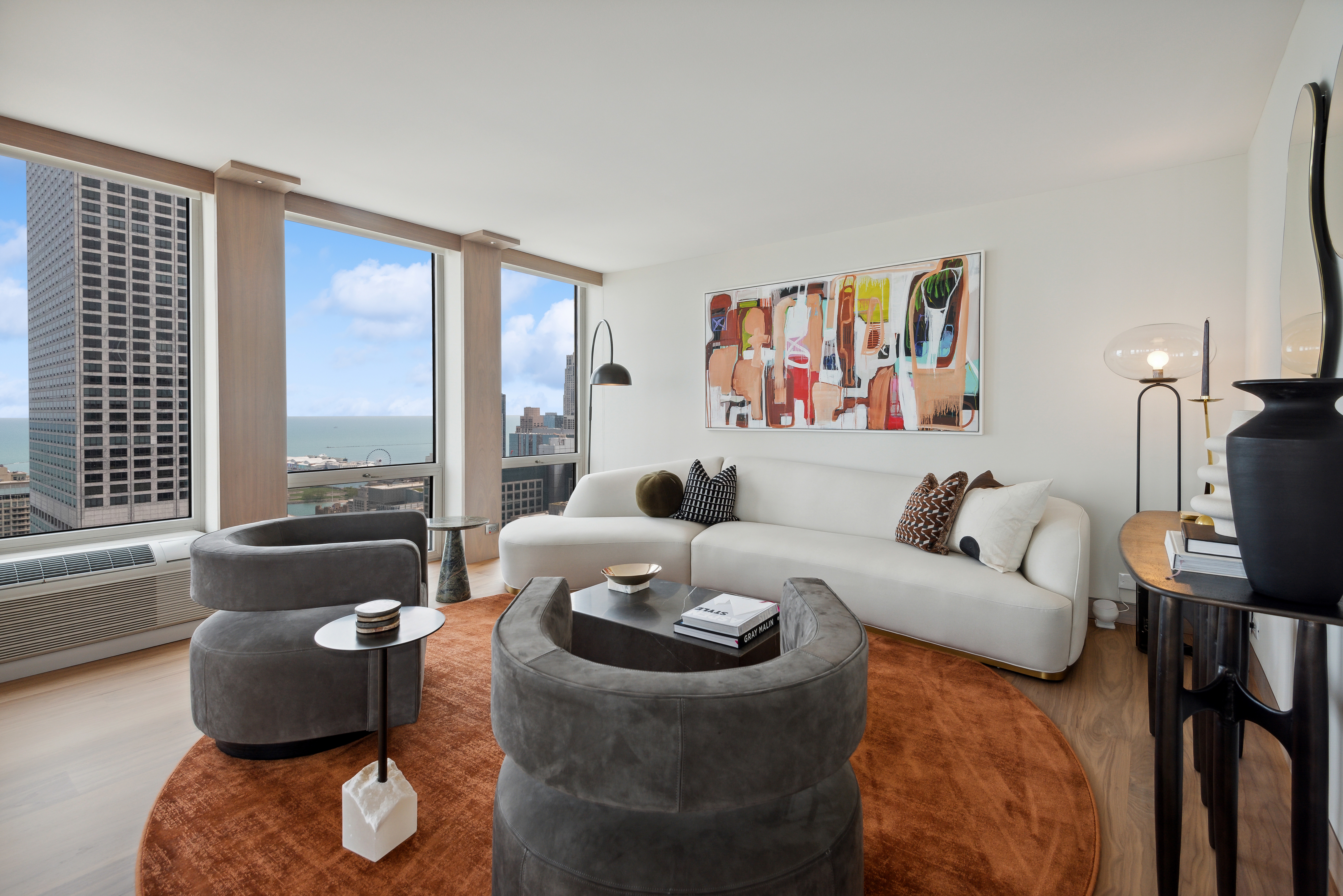  Absolutely Stunning, Penthouse Level Furnished Condo - 物件實景