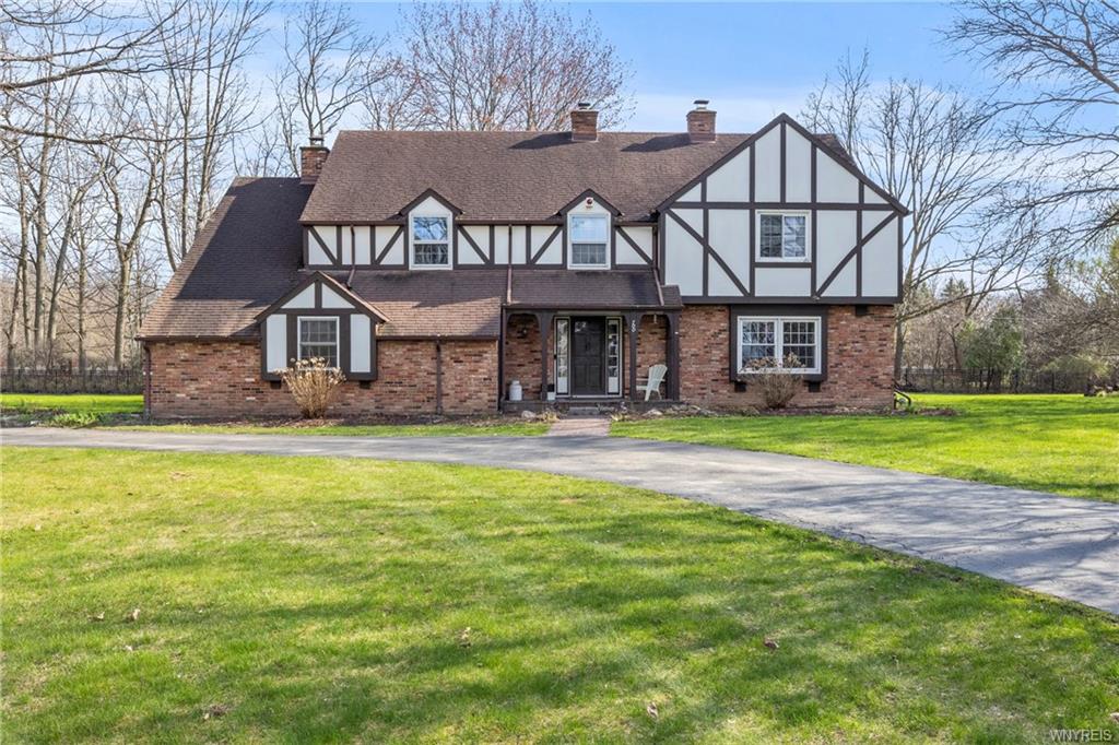 Lewiston, New York, 14092, United States, 5 Bedrooms Bedrooms, ,3 BathroomsBathrooms,Residential,For Sale,1849954