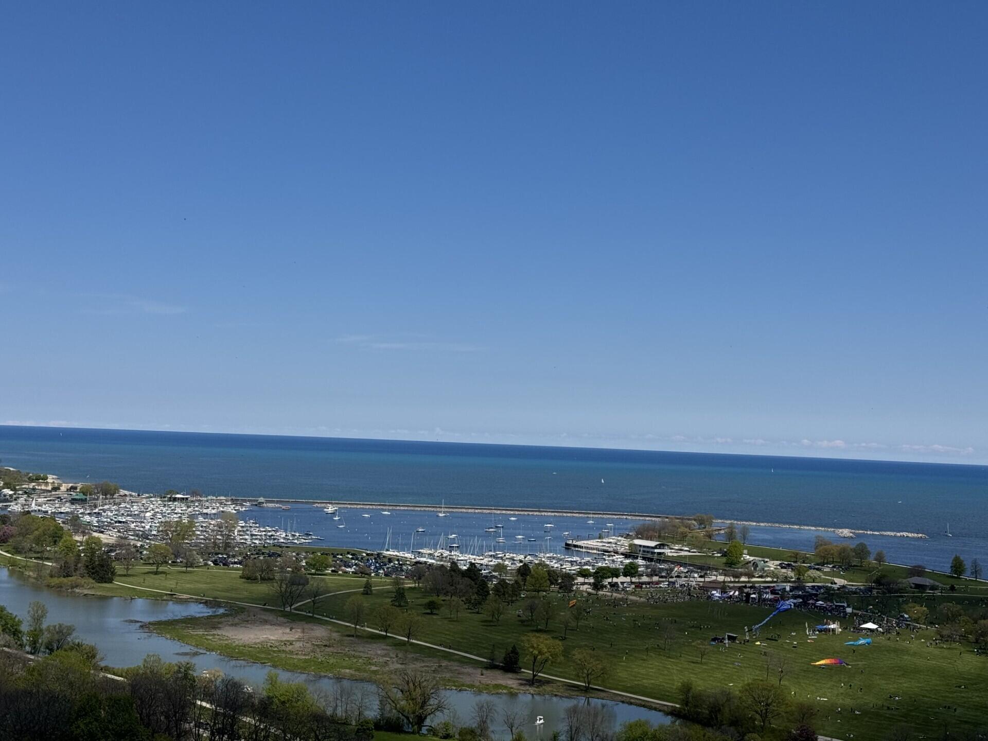 Milwaukee, Wisconsin, 53202, United States, 2 Bedrooms Bedrooms, ,2 BathroomsBathrooms,Residential,For Sale,1837174