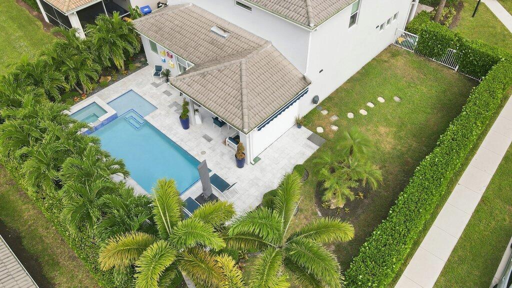 Hollywood, Florida, 33021, United States, 5 Bedrooms Bedrooms, ,3 BathroomsBathrooms,Residential,For Sale,1990187