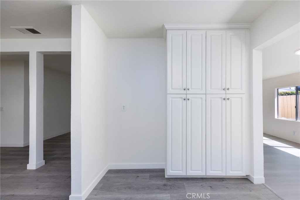 Ontario, California, 91762, United States, 4 Bedrooms Bedrooms, ,2 BathroomsBathrooms,Residential,For Sale,1930288