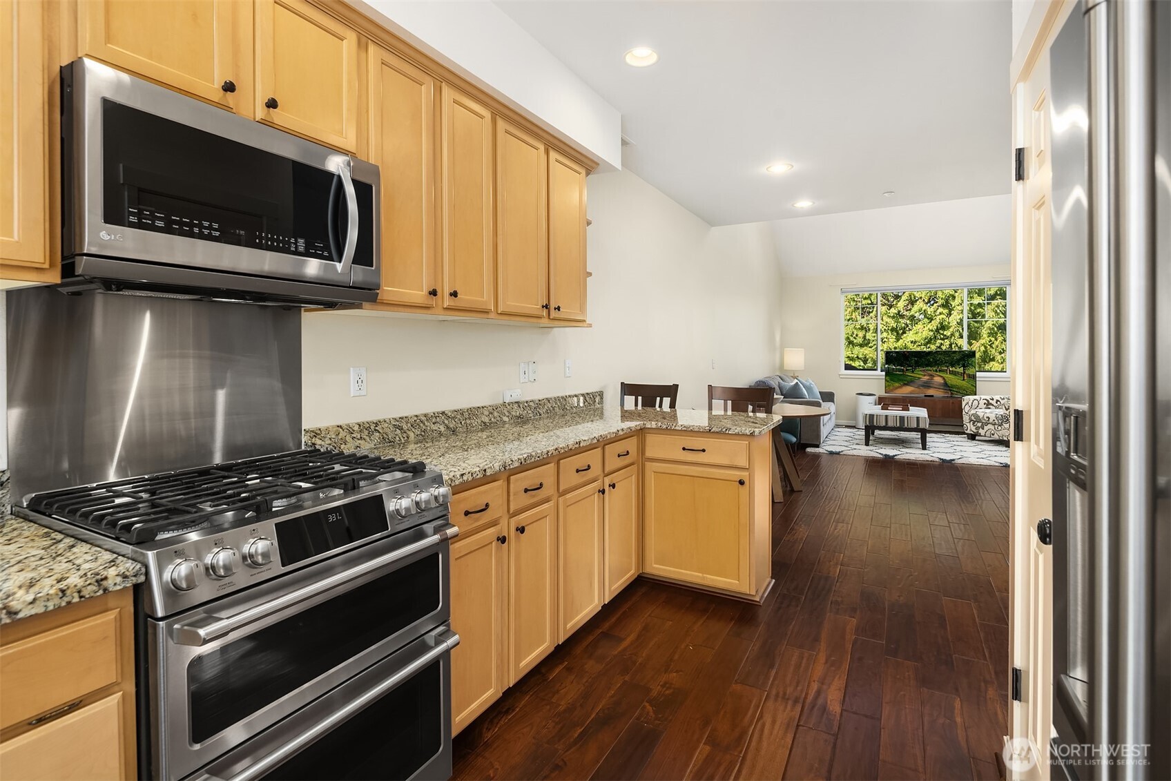 Woodinville, Washington, 98072, United States, 3 Bedrooms Bedrooms, ,3 BathroomsBathrooms,Residential,For Sale,1948007