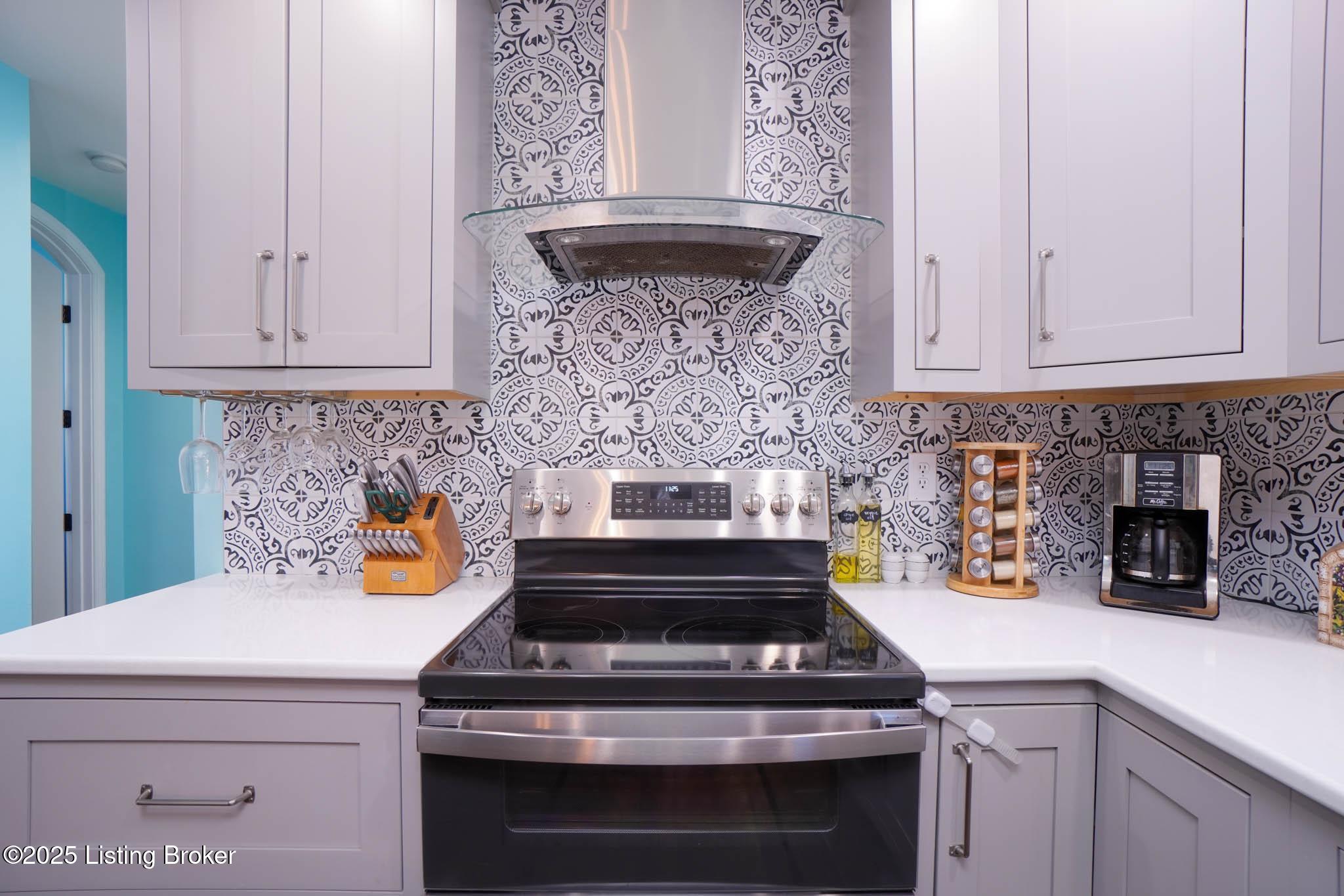 Louisville, Kentucky, 40299, United States, 3 Bedrooms Bedrooms, ,4 BathroomsBathrooms,Residential,For Sale,2000684