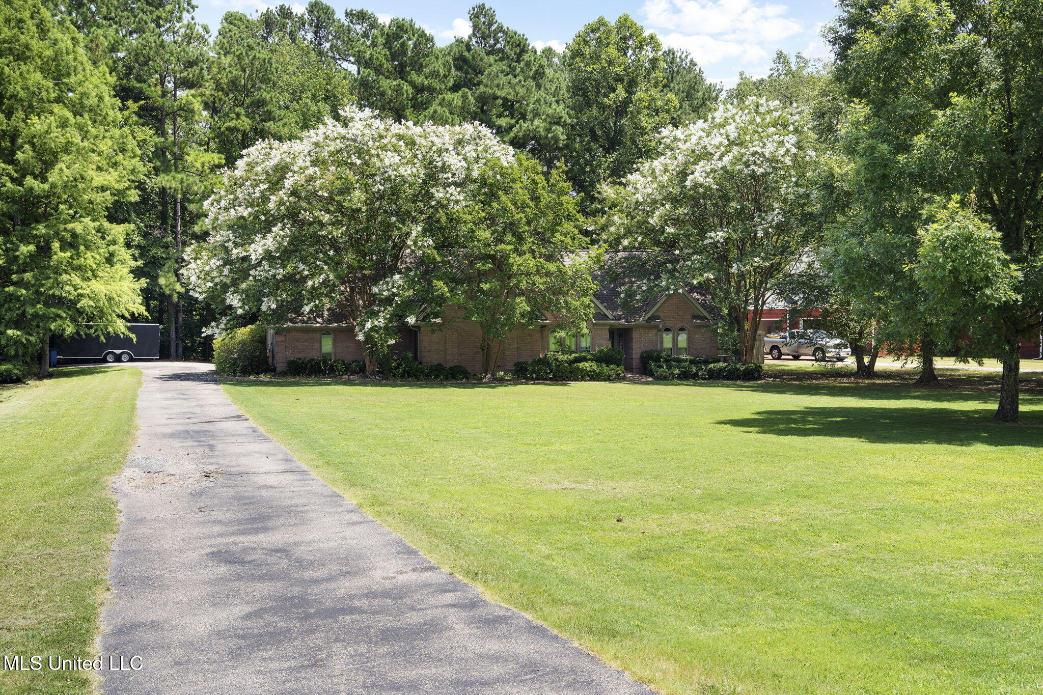 Olive Branch, Mississippi, 38654, United States, 5 Bedrooms Bedrooms, ,3 BathroomsBathrooms,Residential,For Sale,1898355