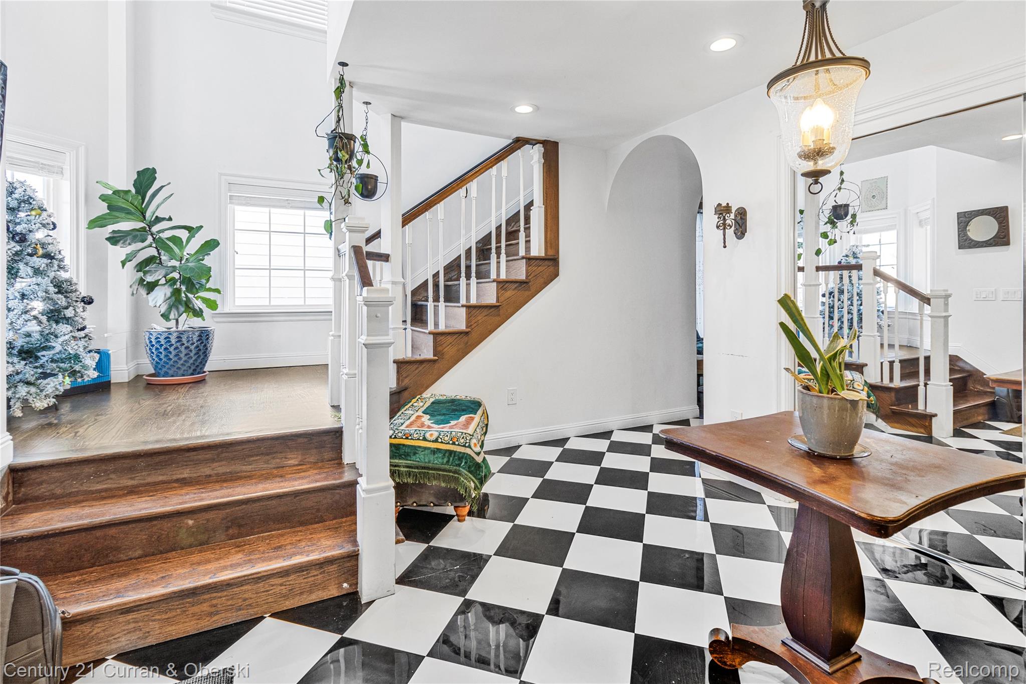 Dearborn, Michigan, 48124, United States, 4 Bedrooms Bedrooms, ,3 BathroomsBathrooms,Residential,For Sale,1921247