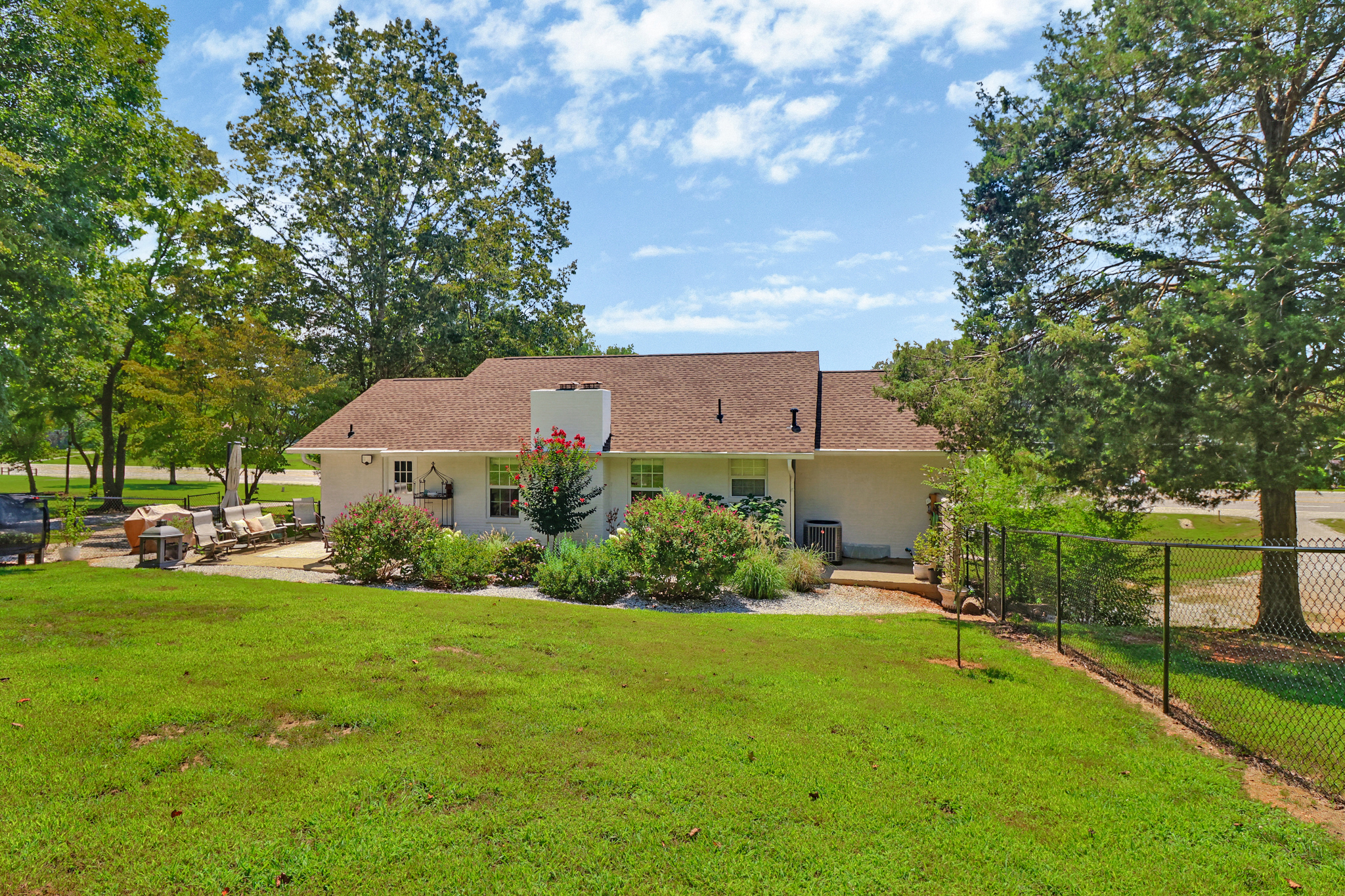 Rockwood, Tennessee, 37854, United States, 4 Bedrooms Bedrooms, ,3 BathroomsBathrooms,Residential,For Sale,2011403