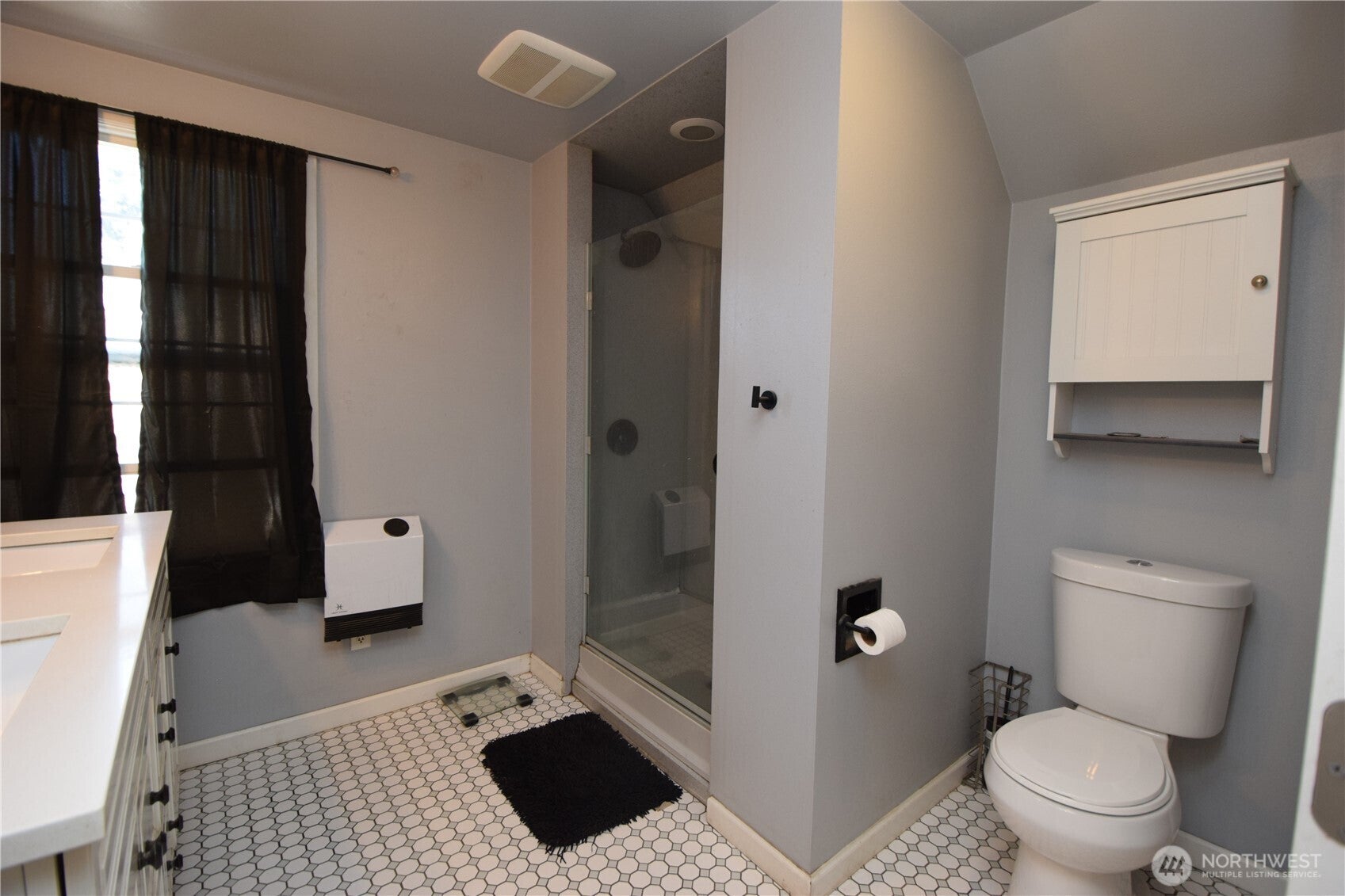 Tacoma, Washington, 98445, United States, 4 Bedrooms Bedrooms, ,1 BathroomBathrooms,Residential,For Sale,1898437