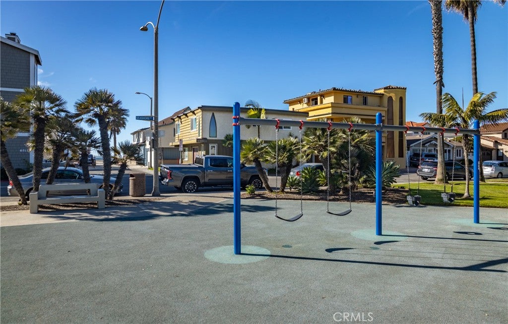 Newport Beach, California, 92663, United States, 3 Bedrooms Bedrooms, ,2 BathroomsBathrooms,Residential,For Sale,2001553