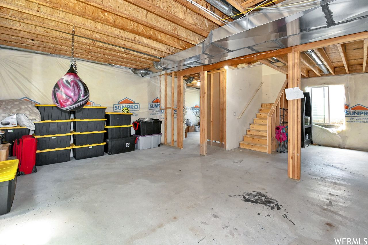 7639 S Bear Gulch Rd, West Jordan, Utah, 84081, United States, 3 Bedrooms Bedrooms, ,3 BathroomsBathrooms,Residential,For Sale,7639 S Bear Gulch Rd,1663668