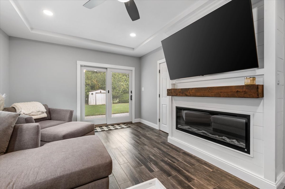 Sayville, New York, 11782, United States, 4 Bedrooms Bedrooms, ,3 BathroomsBathrooms,Residential,For Sale,1982763