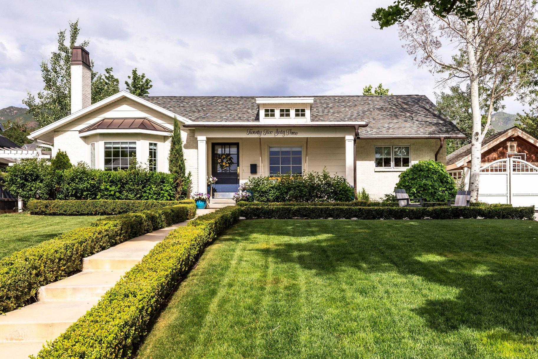  Renovated Country Club Home Designed for Entertaining and Everyday Living - 物件實景