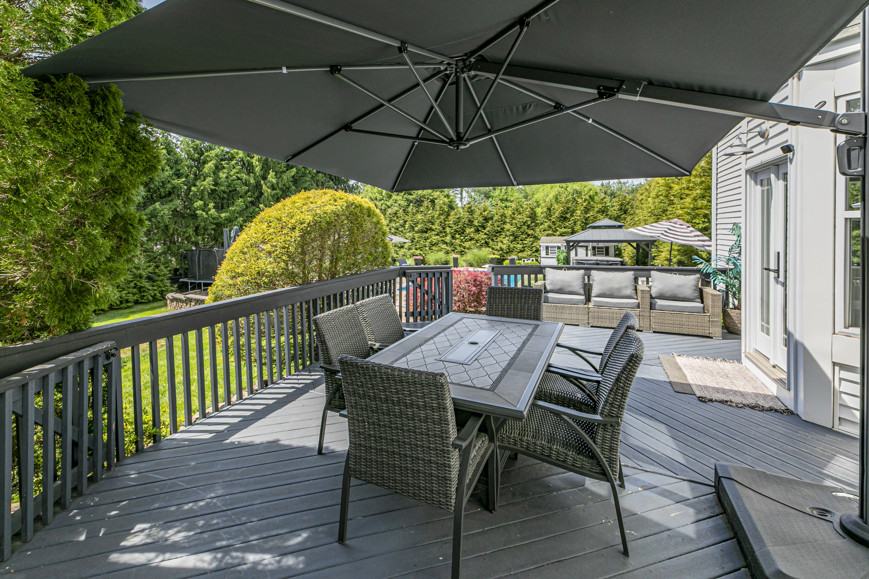  Resort-Worthy Outdoor Living Meets a Thoughtfully Renovated Interior - 物件實景