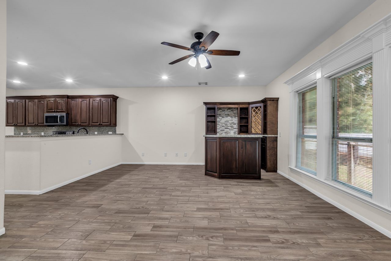 Porter, Tennessee, 77365, United States, 6 Bedrooms Bedrooms, ,4 BathroomsBathrooms,Residential,For Sale,1970156