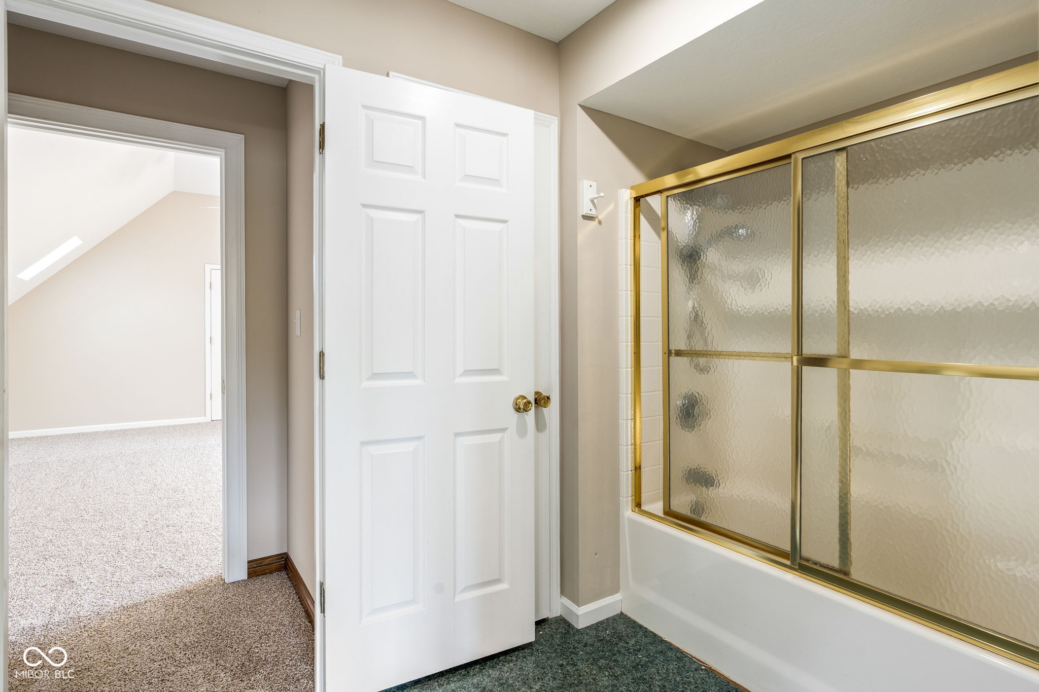 Fairland, Indiana, 46126, United States, 5 Bedrooms Bedrooms, ,4 BathroomsBathrooms,Residential,For Sale,1976010