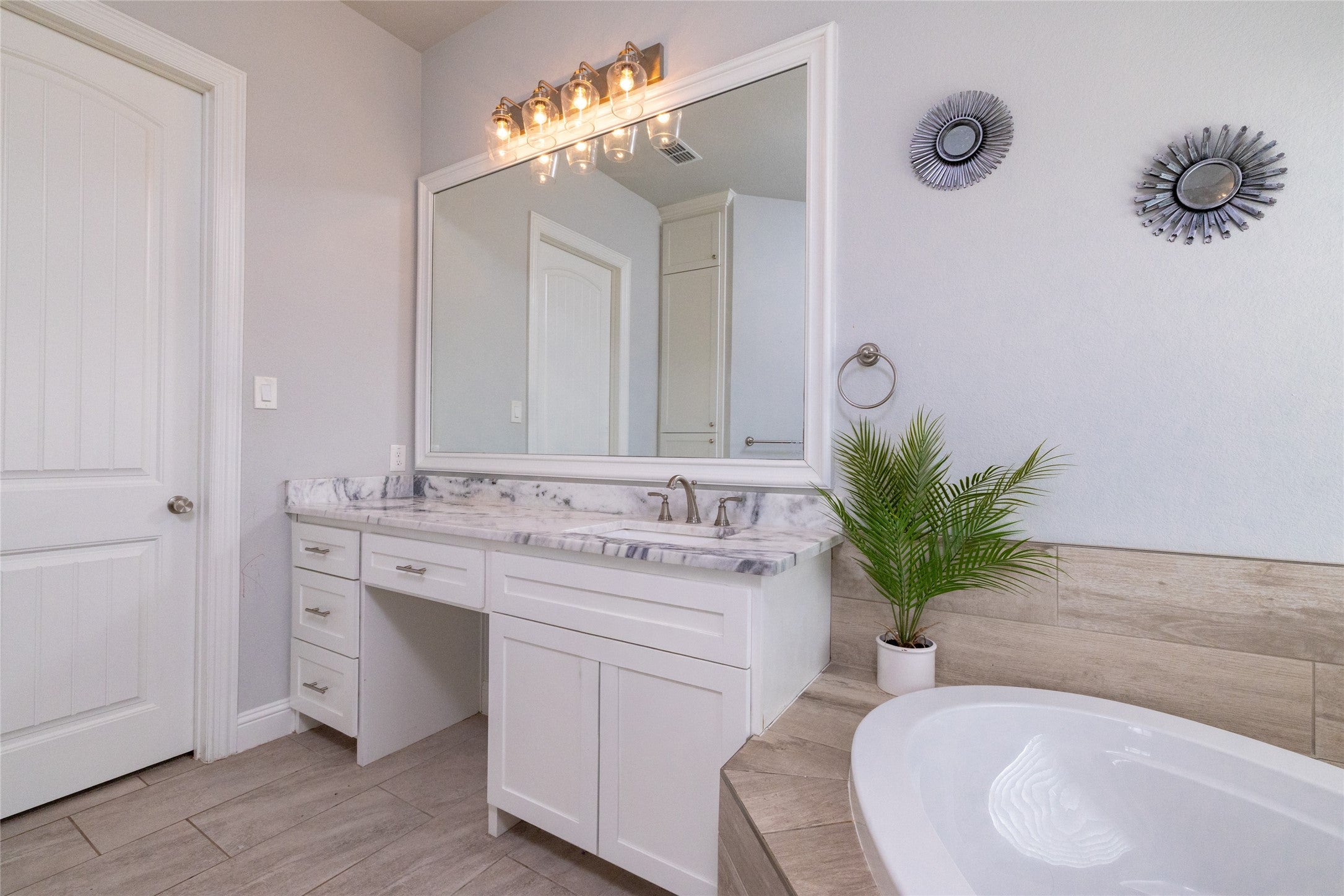 Justin, Texas, 76247, United States, 4 Bedrooms Bedrooms, ,3 BathroomsBathrooms,Residential,For Sale,2023700