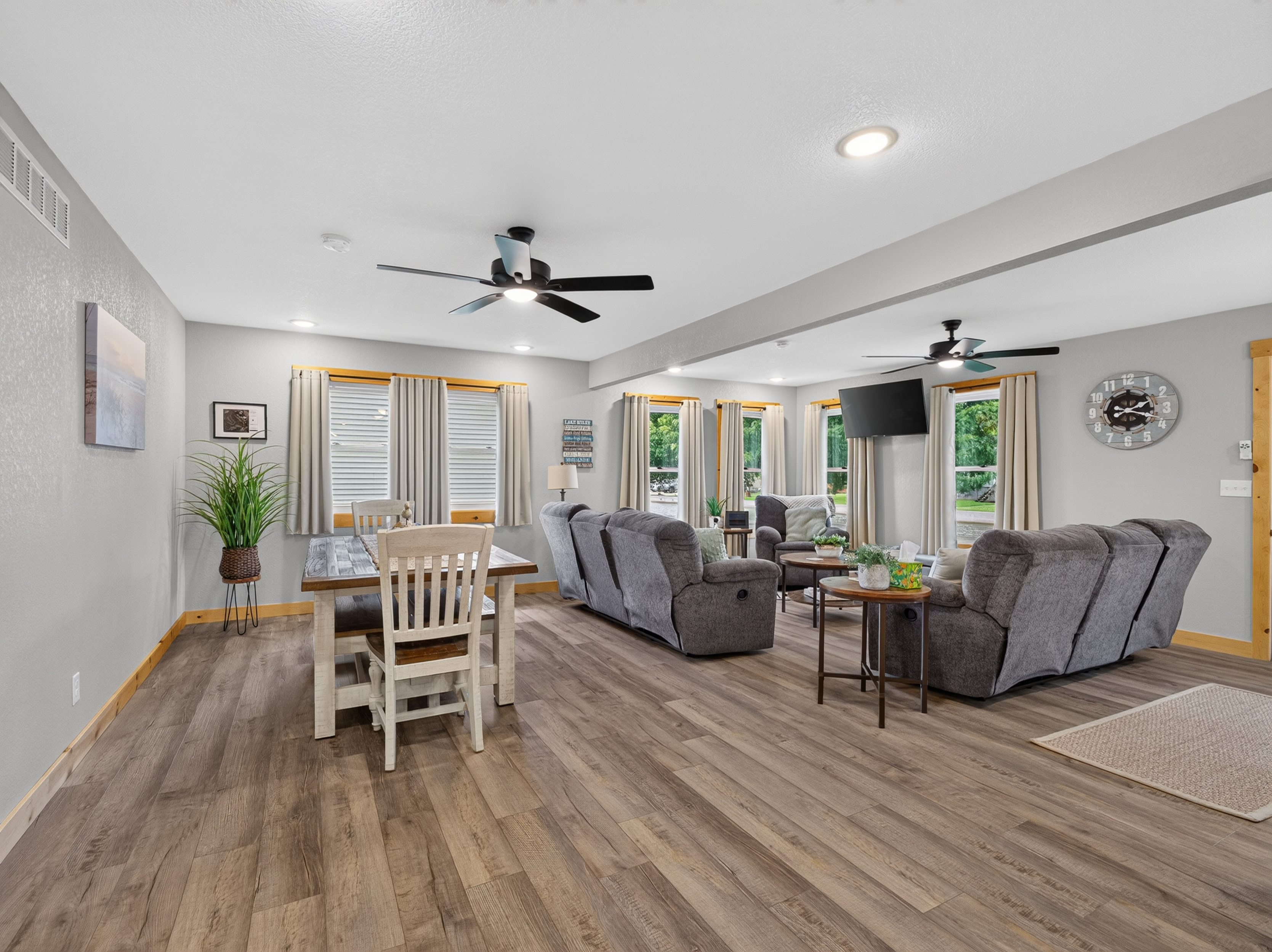 Beautifully Updated Waldron Lake Cottage - 物件實景