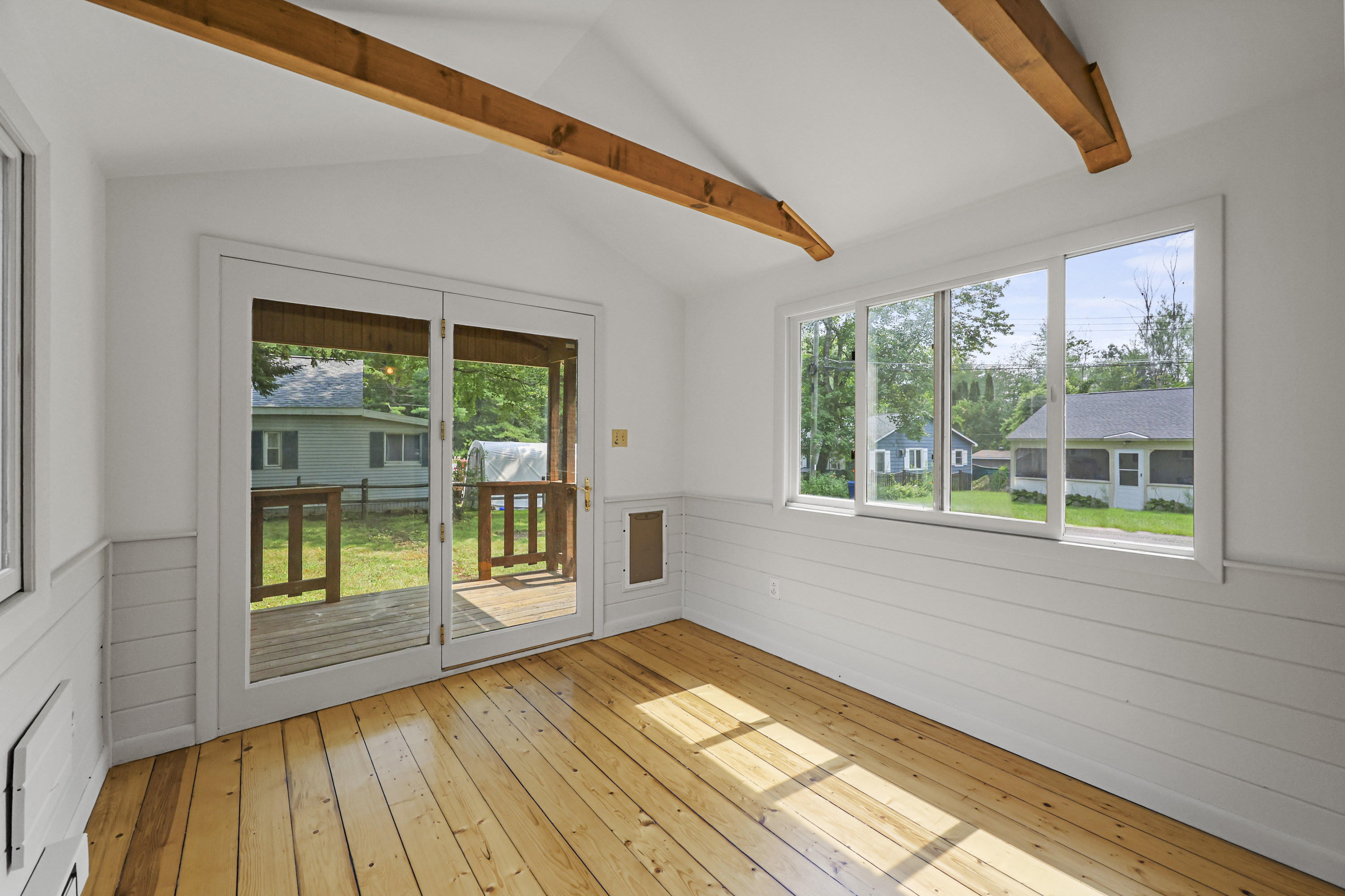  Chic Richmond Pond Bungalow - 物件實景