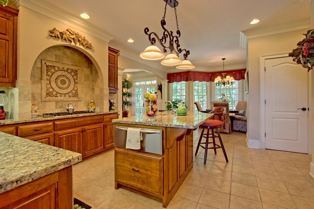 Hayesville, North Carolina, 28904, United States, 5 Bedrooms Bedrooms, ,5 BathroomsBathrooms,Residential,For Sale,1913677