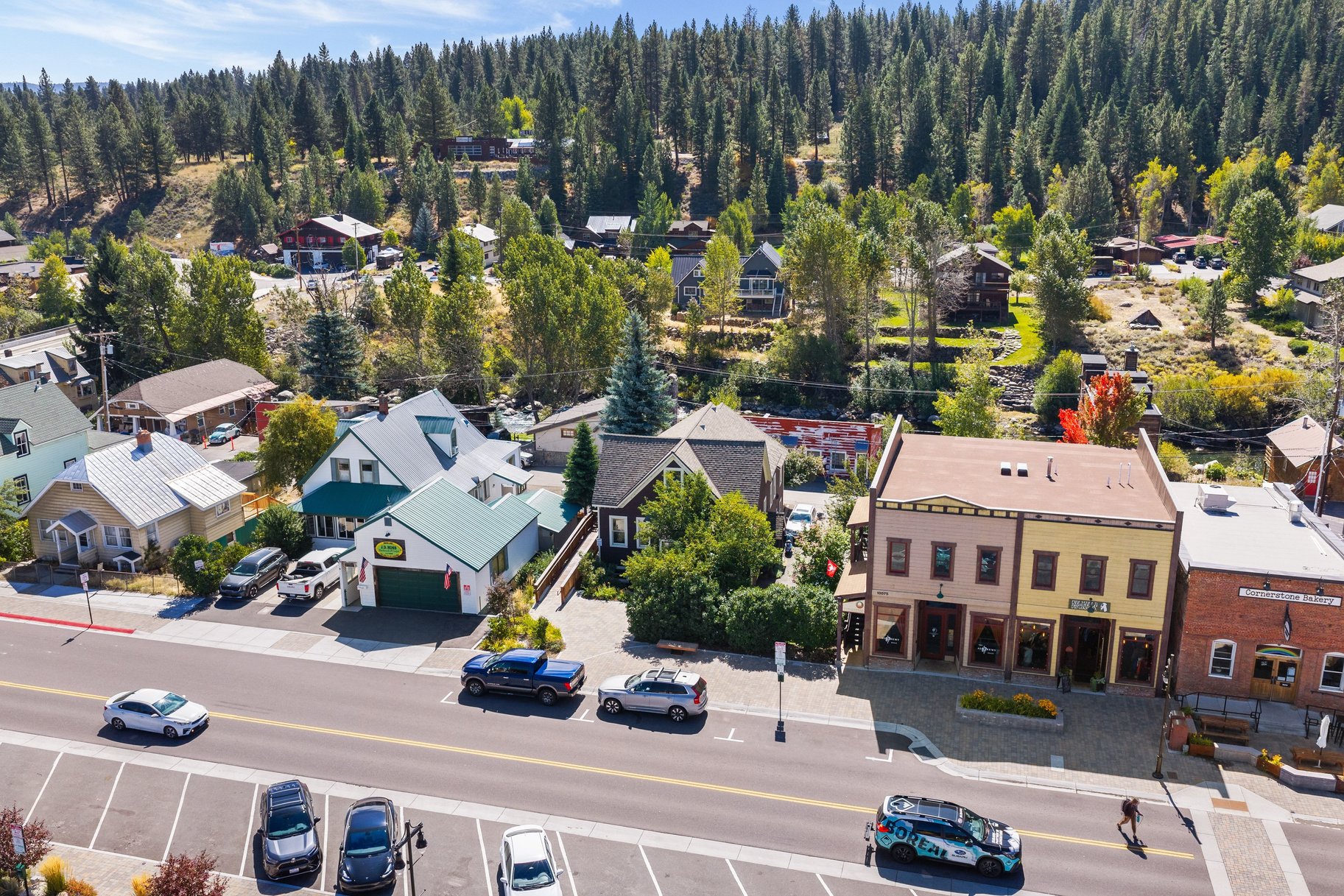  A Storied Piece of Truckee History with Remarkable Possibilities - 物件實景