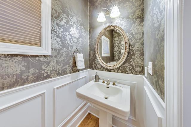 Chicago, Illinois, 60657, United States, 5 Bedrooms Bedrooms, ,4 BathroomsBathrooms,Residential,For Sale,1974505