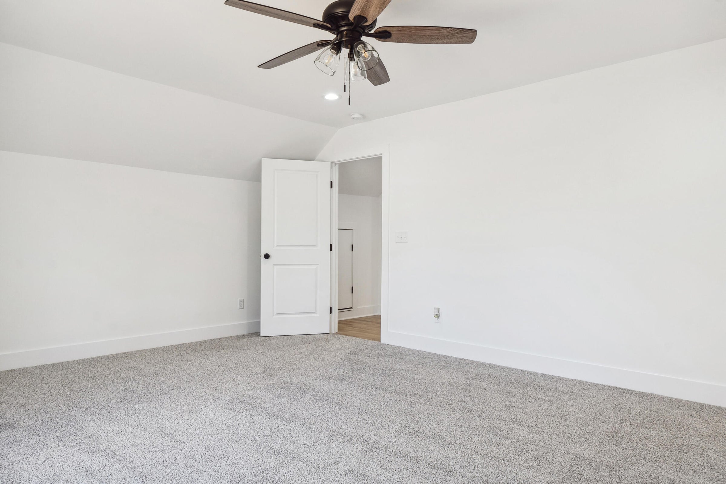 Dunlap, Tennessee, 37327, United States, 4 Bedrooms Bedrooms, ,3 BathroomsBathrooms,Residential,For Sale,1974830