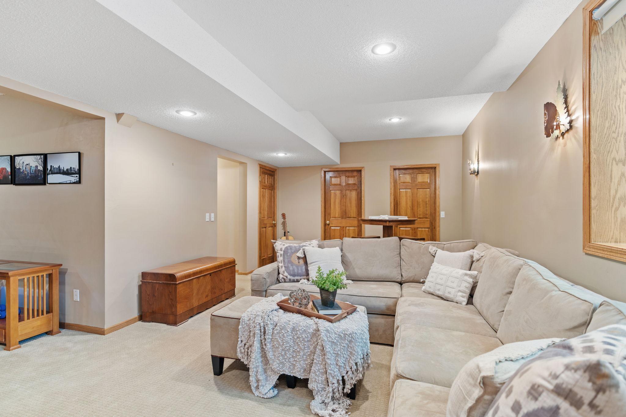 Eagan, Minnesota, 55123, United States, 4 Bedrooms Bedrooms, ,3 BathroomsBathrooms,Residential,For Sale,1905951