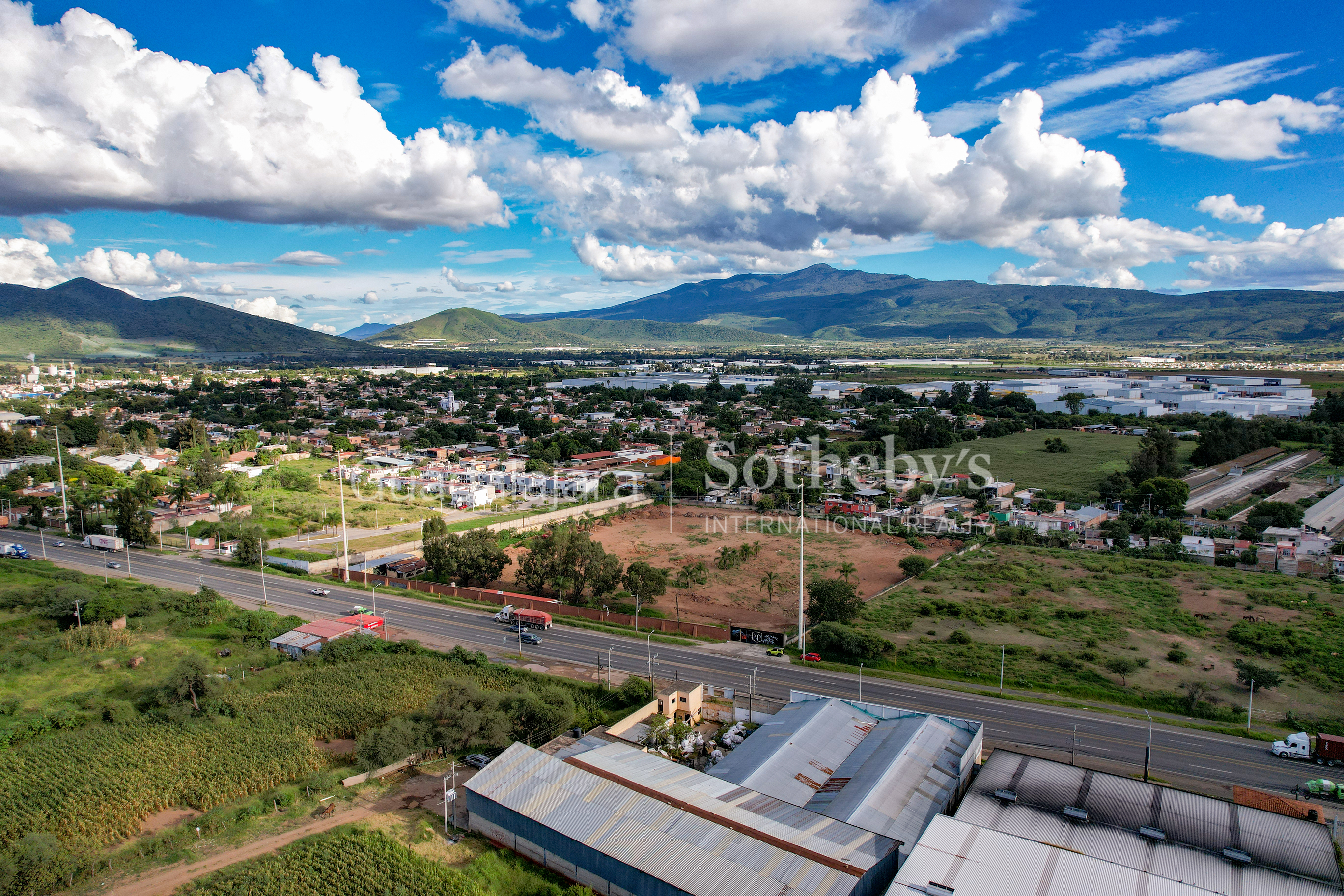  Terreno Industrial en venta - Tlajomulco de Zuñiga - 物件實景