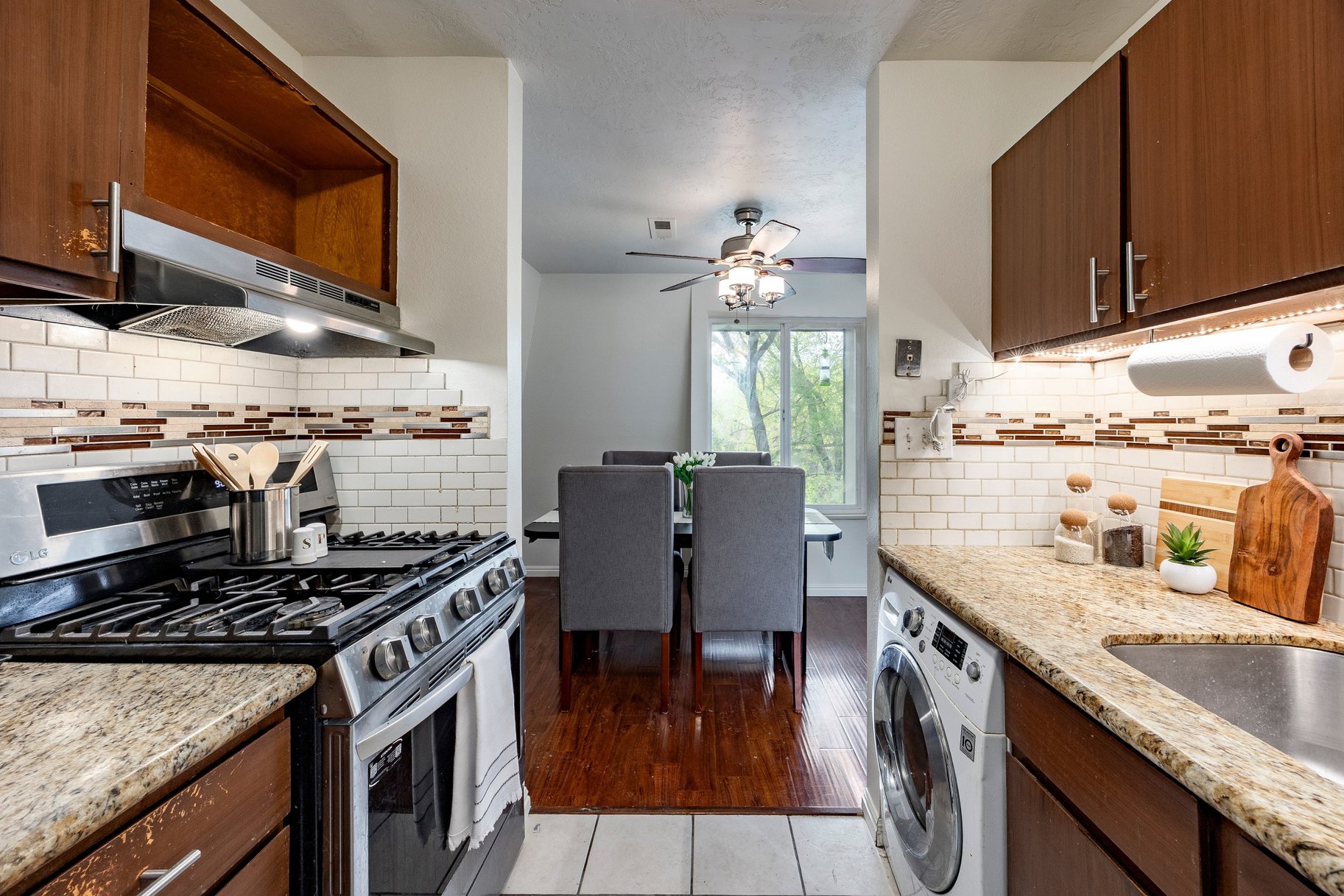  Quiet Sanctuary Community Top Floor Condo at The Willows in Murray - 物件實景