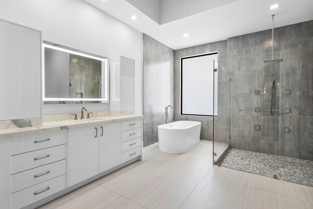 17607 Bocaire Place, Boca Raton, Florida, 33487, United States, 6 Bedrooms Bedrooms, ,5 BathroomsBathrooms,Residential,For Sale,17607 Bocaire Place,1679087
