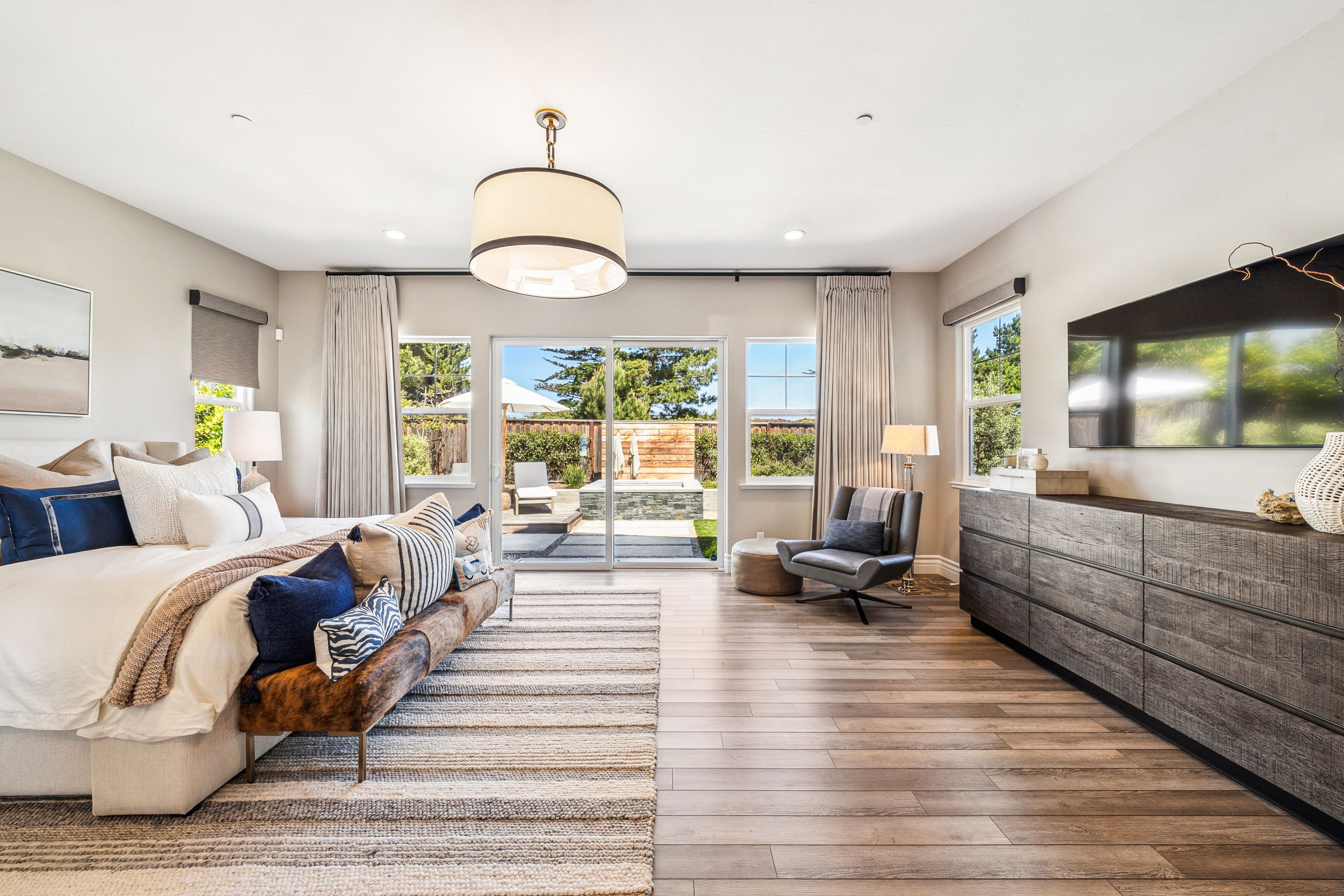  3007 Bluffs Drive - 物件實景