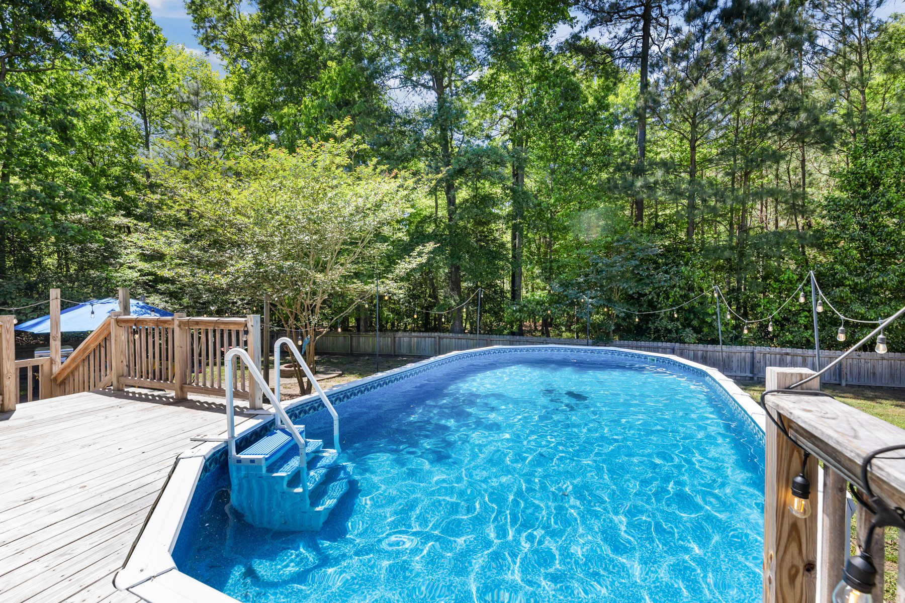  6823 Watch Harbour Circle, Hayes, VA 23072 - 物件實景