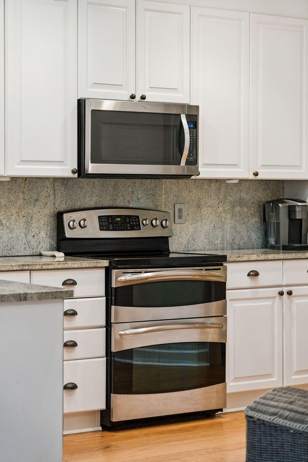 Mount Pleasant, South Carolina, 29464, United States, 3 Bedrooms Bedrooms, ,2 BathroomsBathrooms,Residential,For Sale,1979590