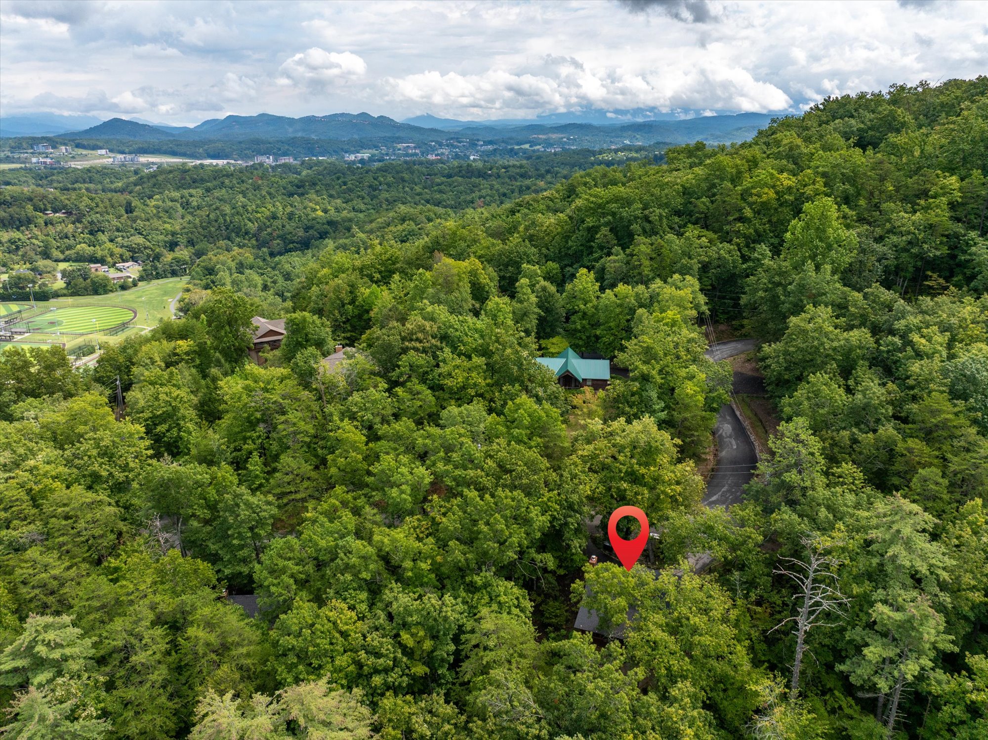 Pigeon Forge, Tennessee, 37863, United States, 1 Bedroom Bedrooms, ,3 BathroomsBathrooms,Residential,For Sale,1944891