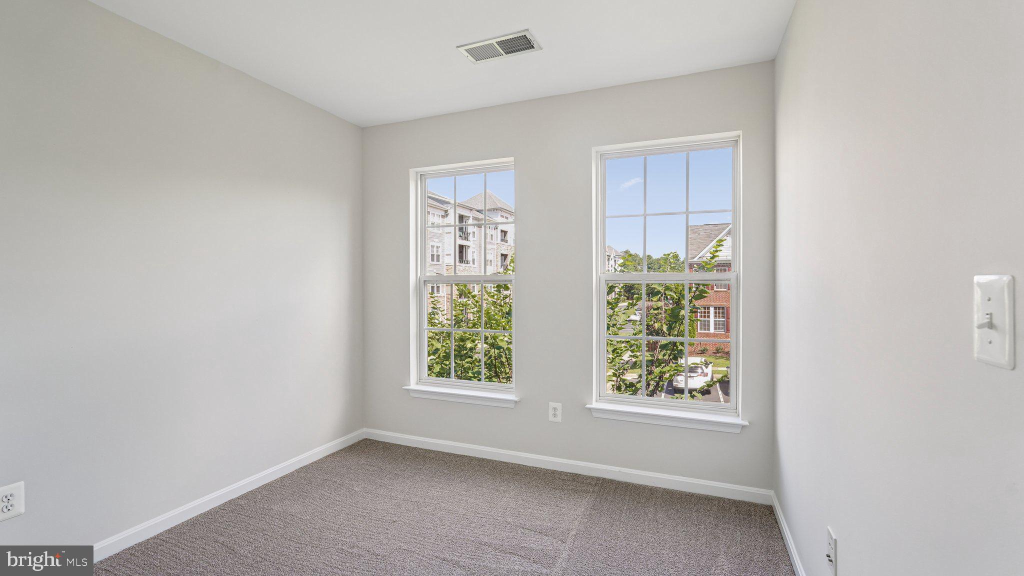 Woodbridge, Virginia, 22191, United States, 4 Bedrooms Bedrooms, ,4 BathroomsBathrooms,Residential,For Sale,1936881
