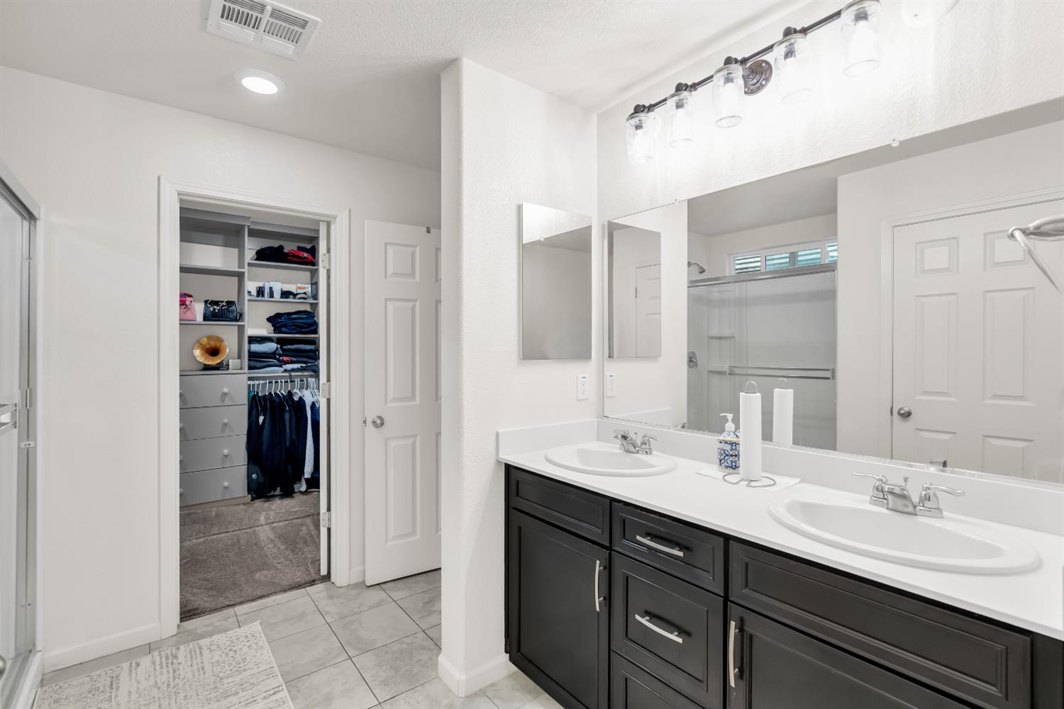 Elk Grove, California, 95758, United States, 3 Bedrooms Bedrooms, ,3 BathroomsBathrooms,Residential,For Sale,1995602