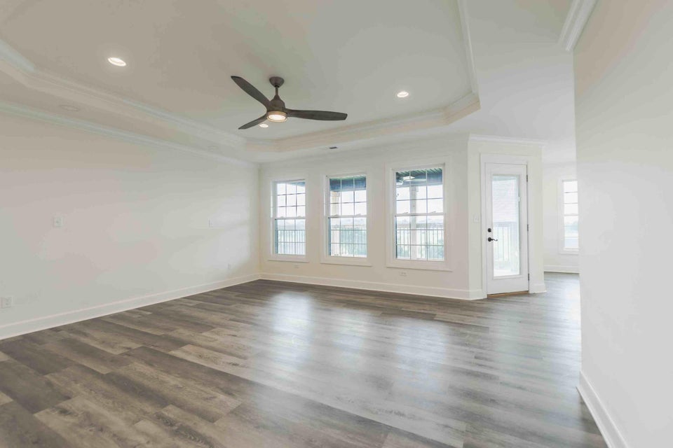 Richmond, Kentucky, 40475, United States, 5 Bedrooms Bedrooms, ,5 BathroomsBathrooms,Residential,For Sale,1881286