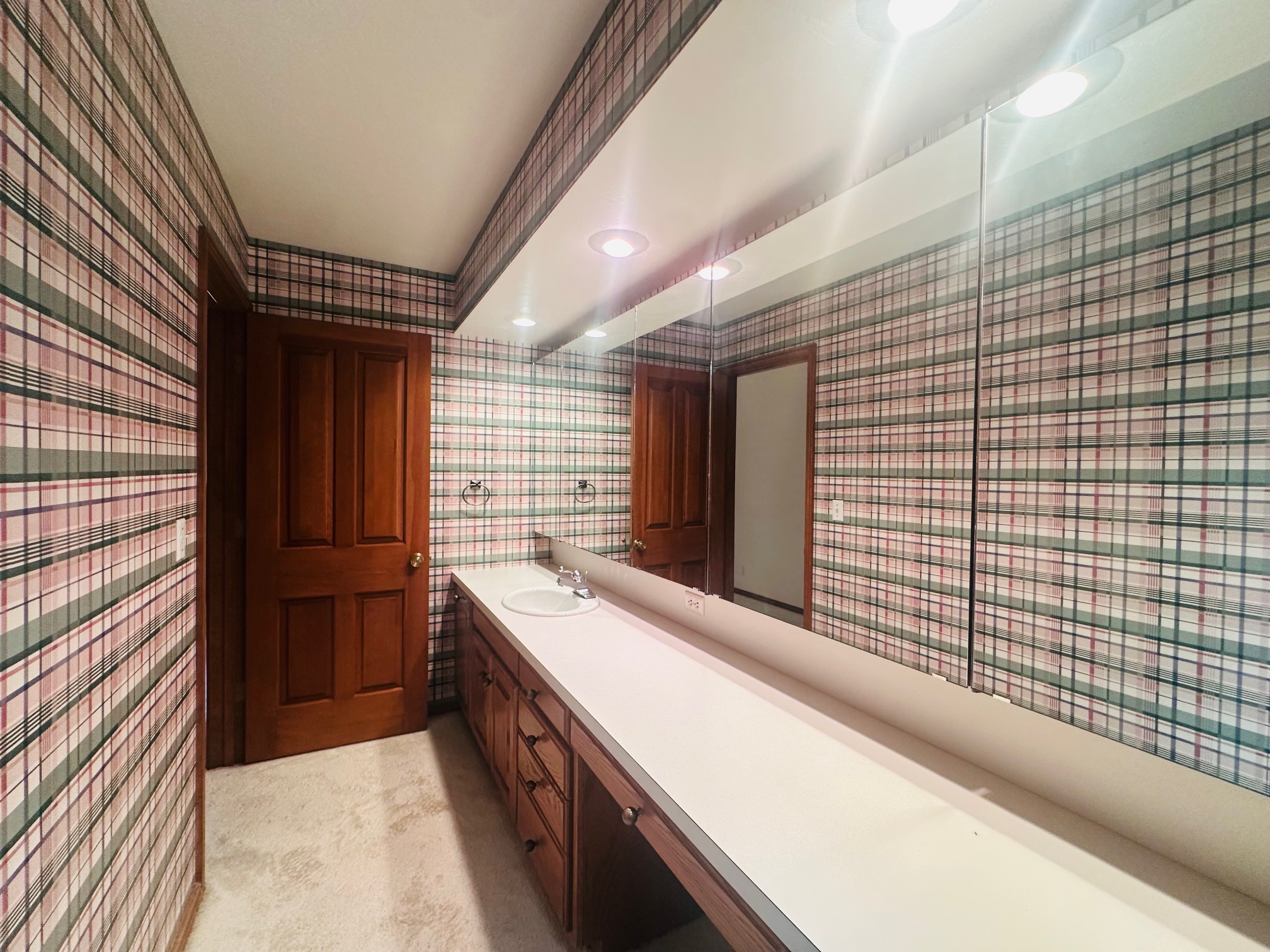 Enid, Oklahoma, 73703, United States, 5 Bedrooms Bedrooms, ,5 BathroomsBathrooms,Residential,For Sale,1981686