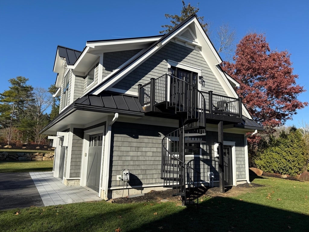 Carver, Massachusetts, 02330, United States, 5 Bedrooms Bedrooms, ,6 BathroomsBathrooms,Residential,For Sale,2005561