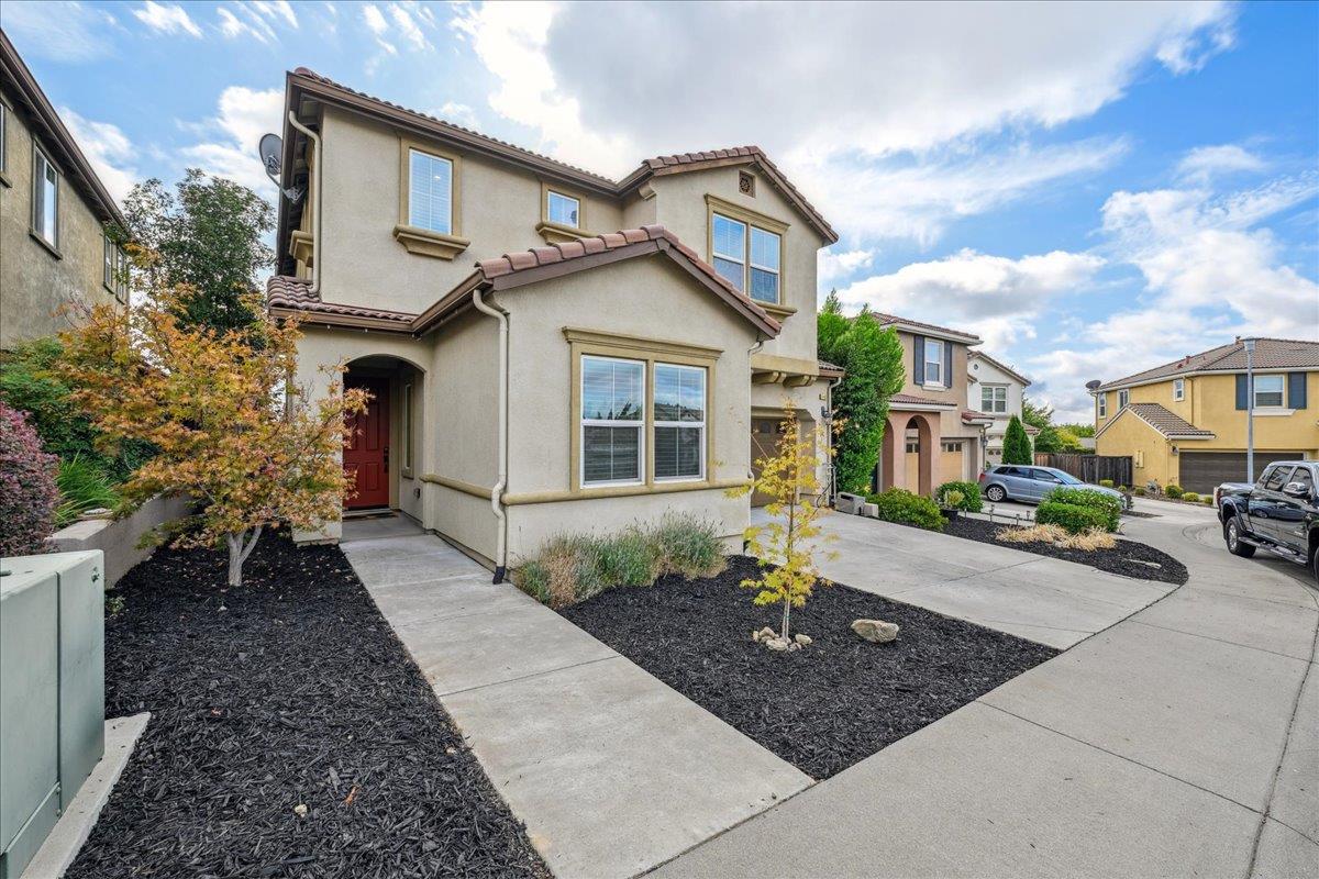 Folsom, California, 95630, United States, 4 Bedrooms Bedrooms, ,3 BathroomsBathrooms,Residential,For Sale,1948899