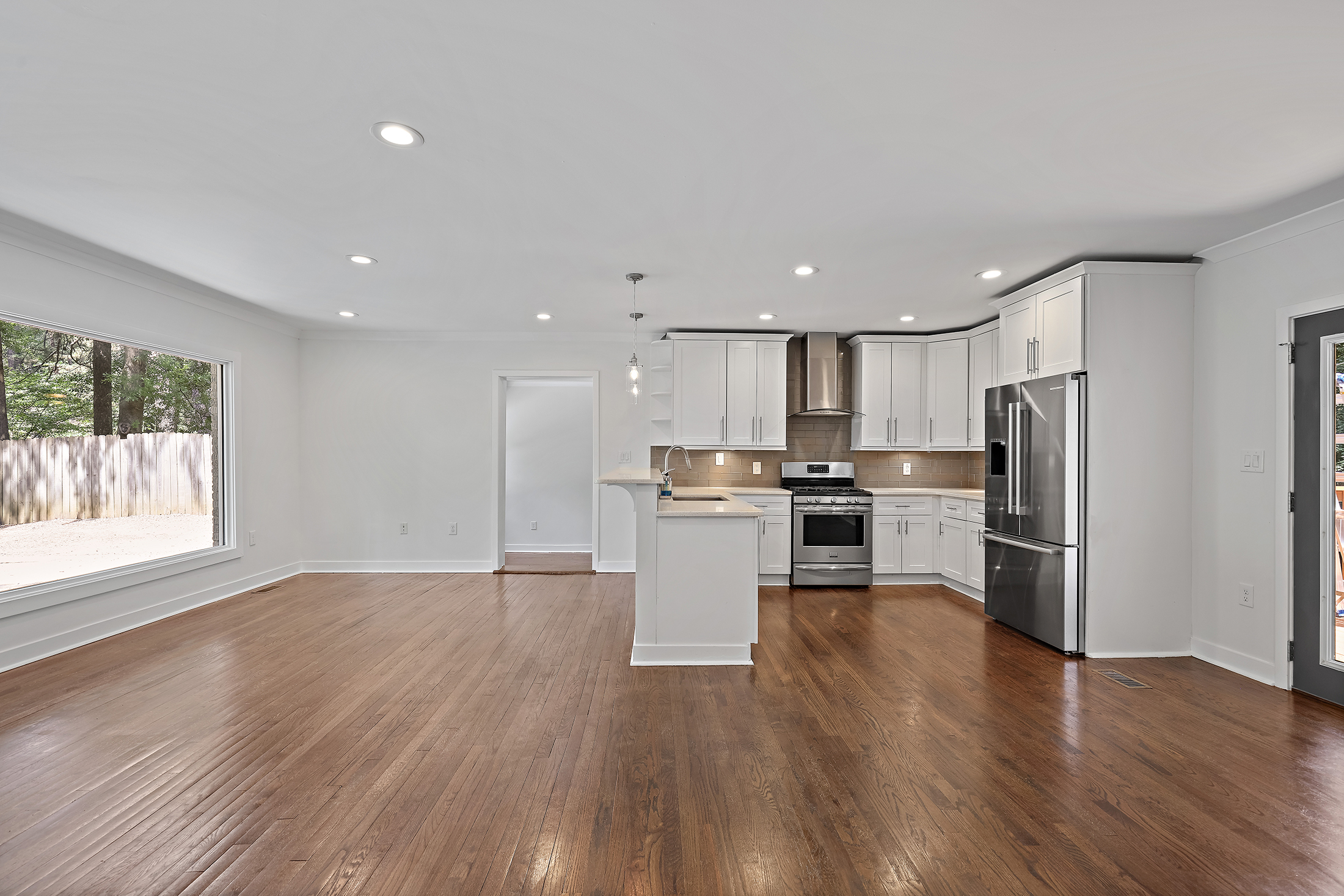  Charming Updated Ranch Home in Sought-after Clairmont Terrace Neighborhood - 物件實景