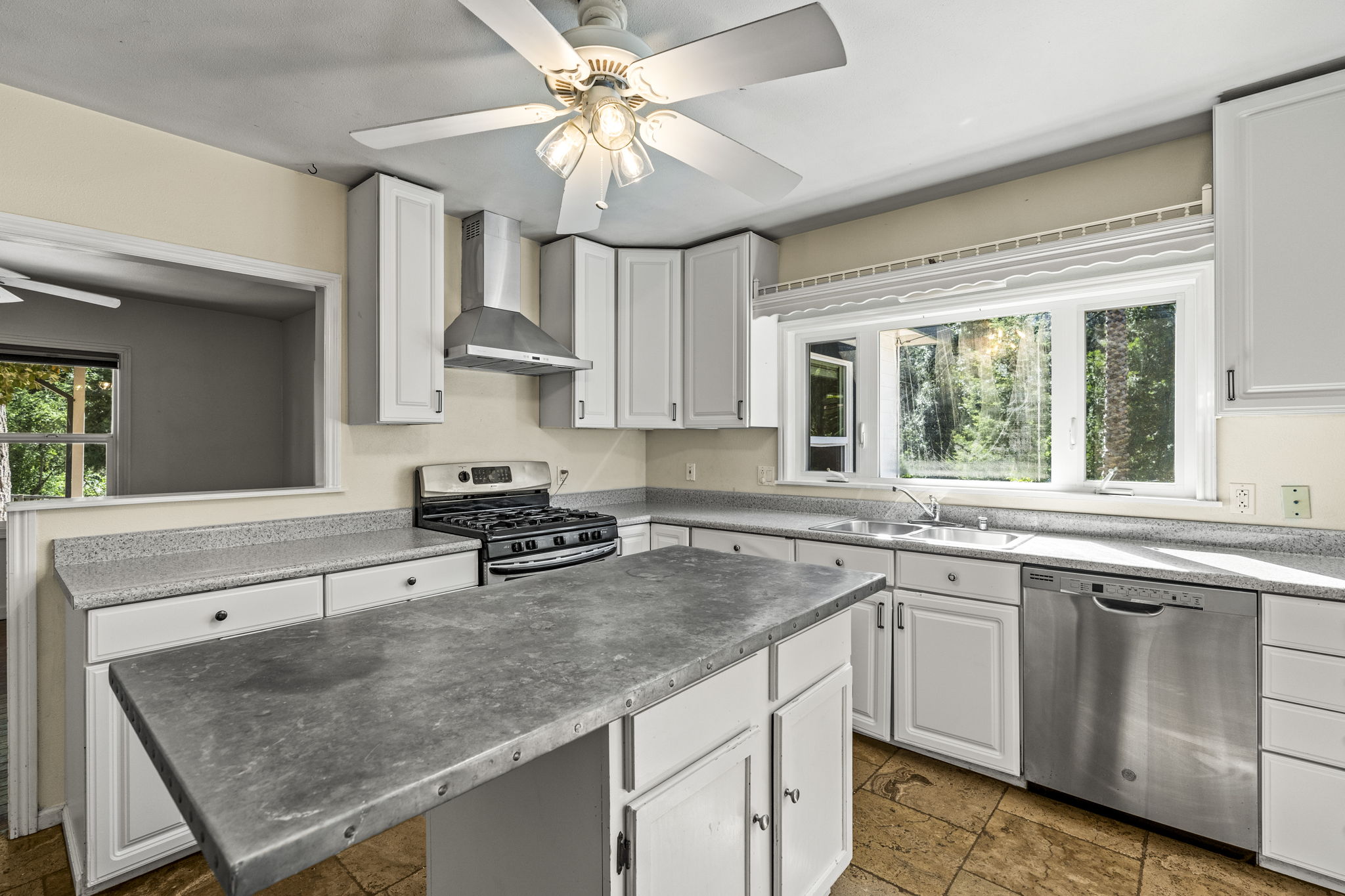  11 Lukens Pl. Angwin, CA. - 物件實景