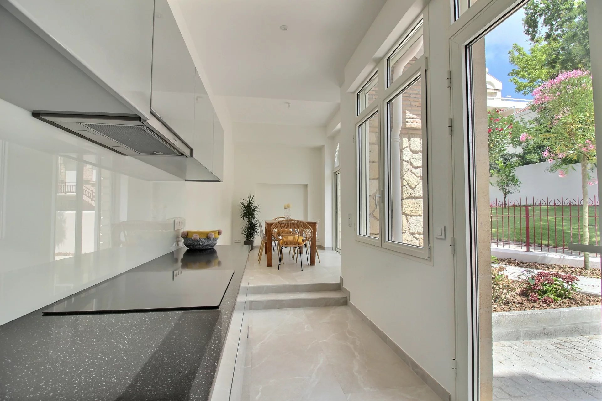 Arcachon, New Aquitaine, 33120, FR, 3 Bedrooms Bedrooms, ,2 BathroomsBathrooms,Residential,For Sale,1628041