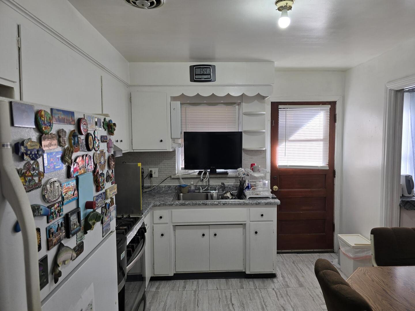 Skokie, Illinois, 60076, United States, 7 Bedrooms Bedrooms, ,Residential,For Sale,2010383