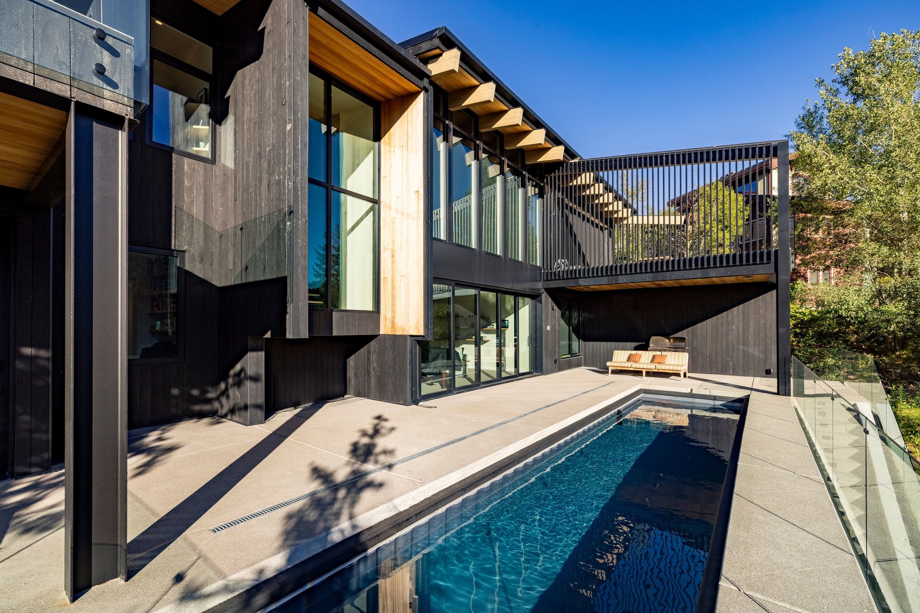  One-of-a-Kind Modern Pinebrook Residence - 物件實景