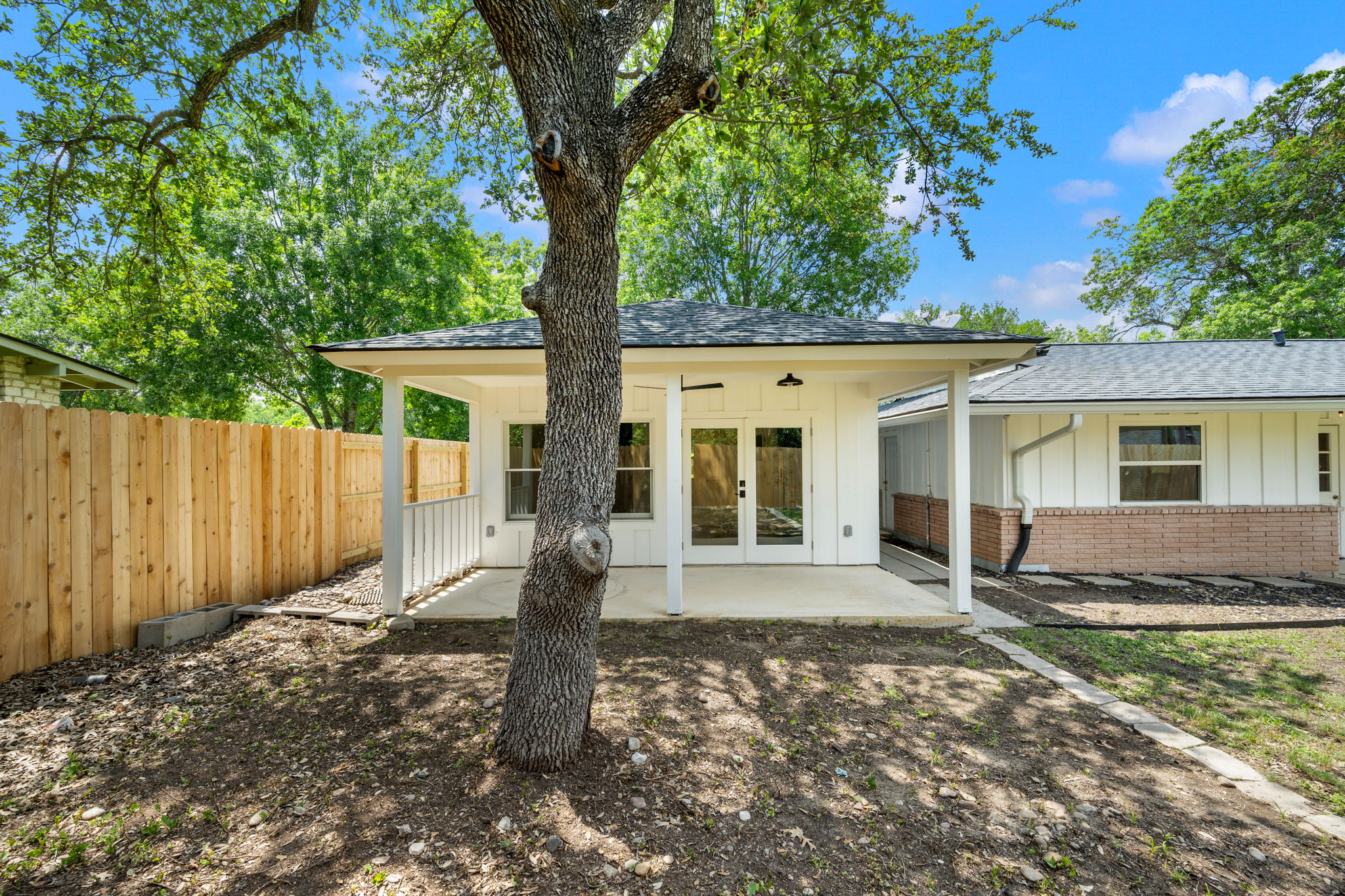  Refined Mid-Century Modern with Casita in Alamo Heights ISD - 物件實景