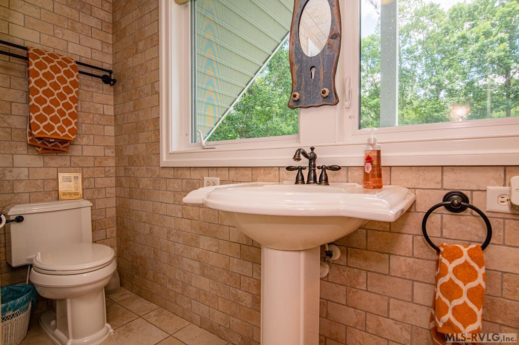 Littleton, North Carolina, 27850, United States, 3 Bedrooms Bedrooms, ,4 BathroomsBathrooms,Residential,For Sale,1836681